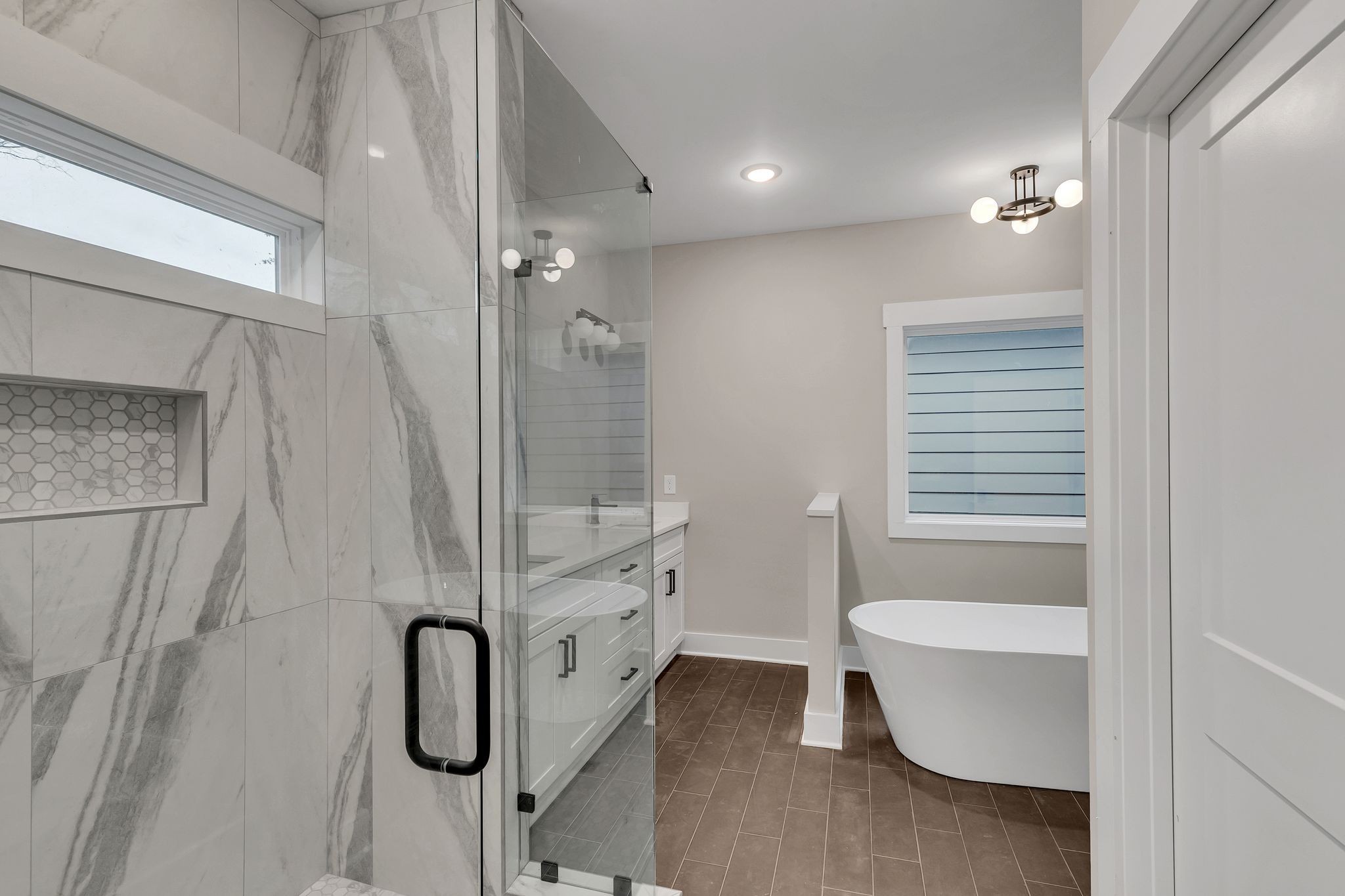200A Queen Ave Unit: A