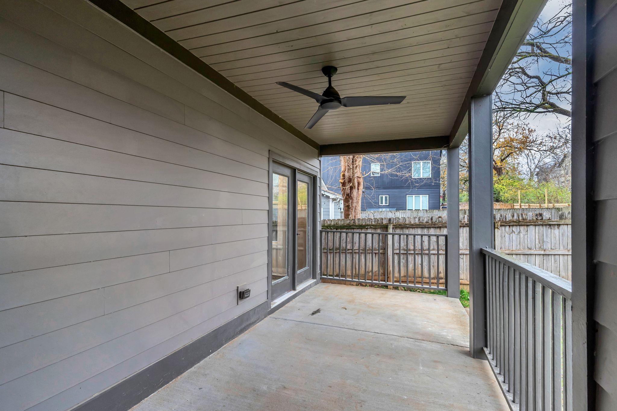 200A Queen Ave Unit: A