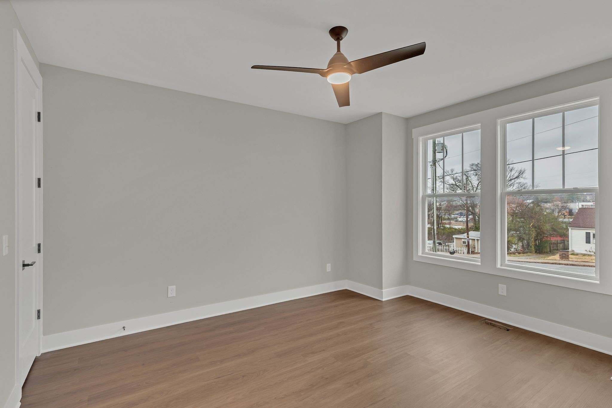 200A Queen Ave Unit: A