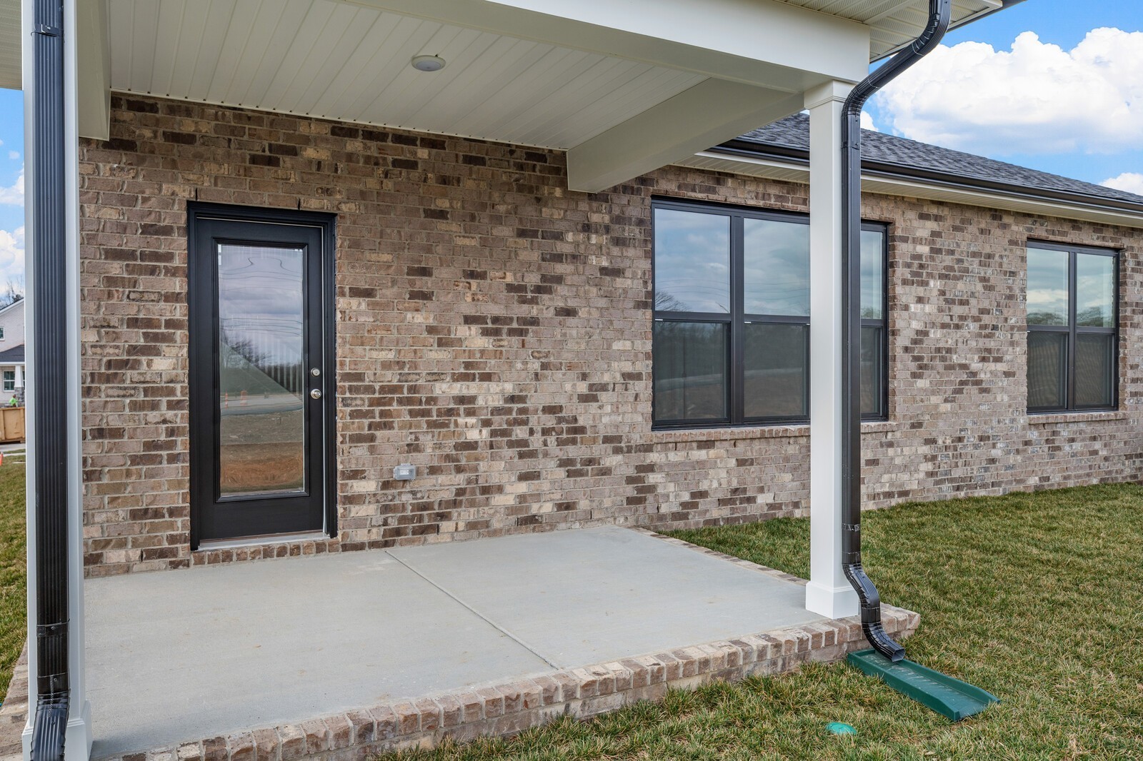 283 Johnnys Place