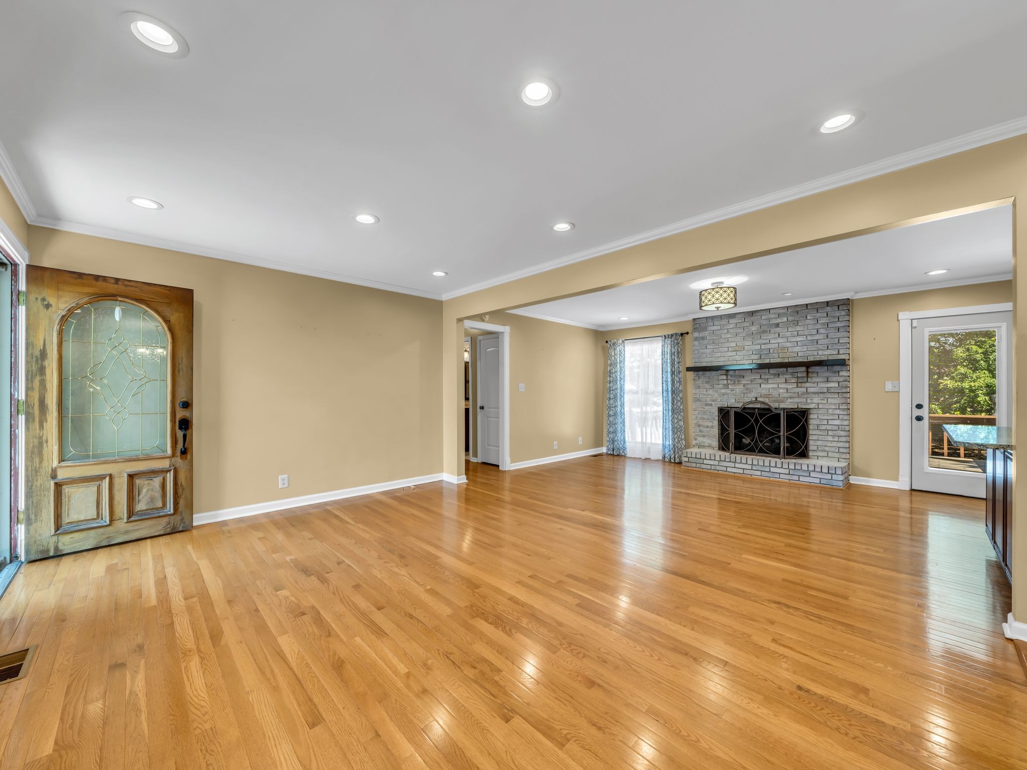 3043 Trough Springs Rd