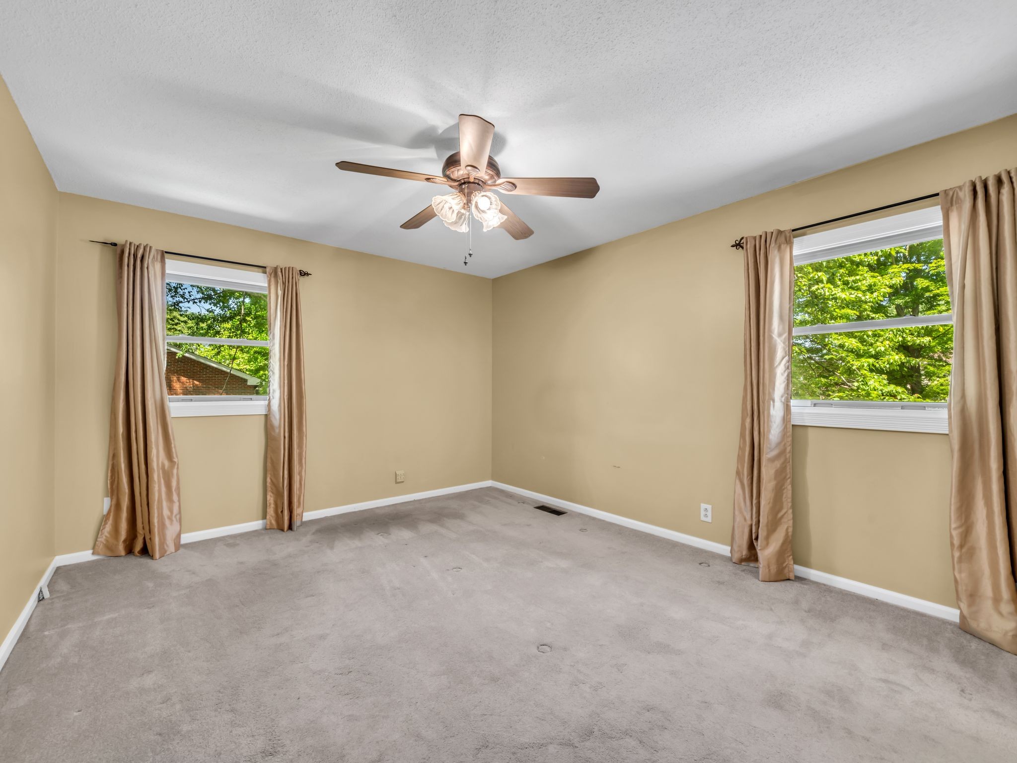 3043 Trough Springs Rd