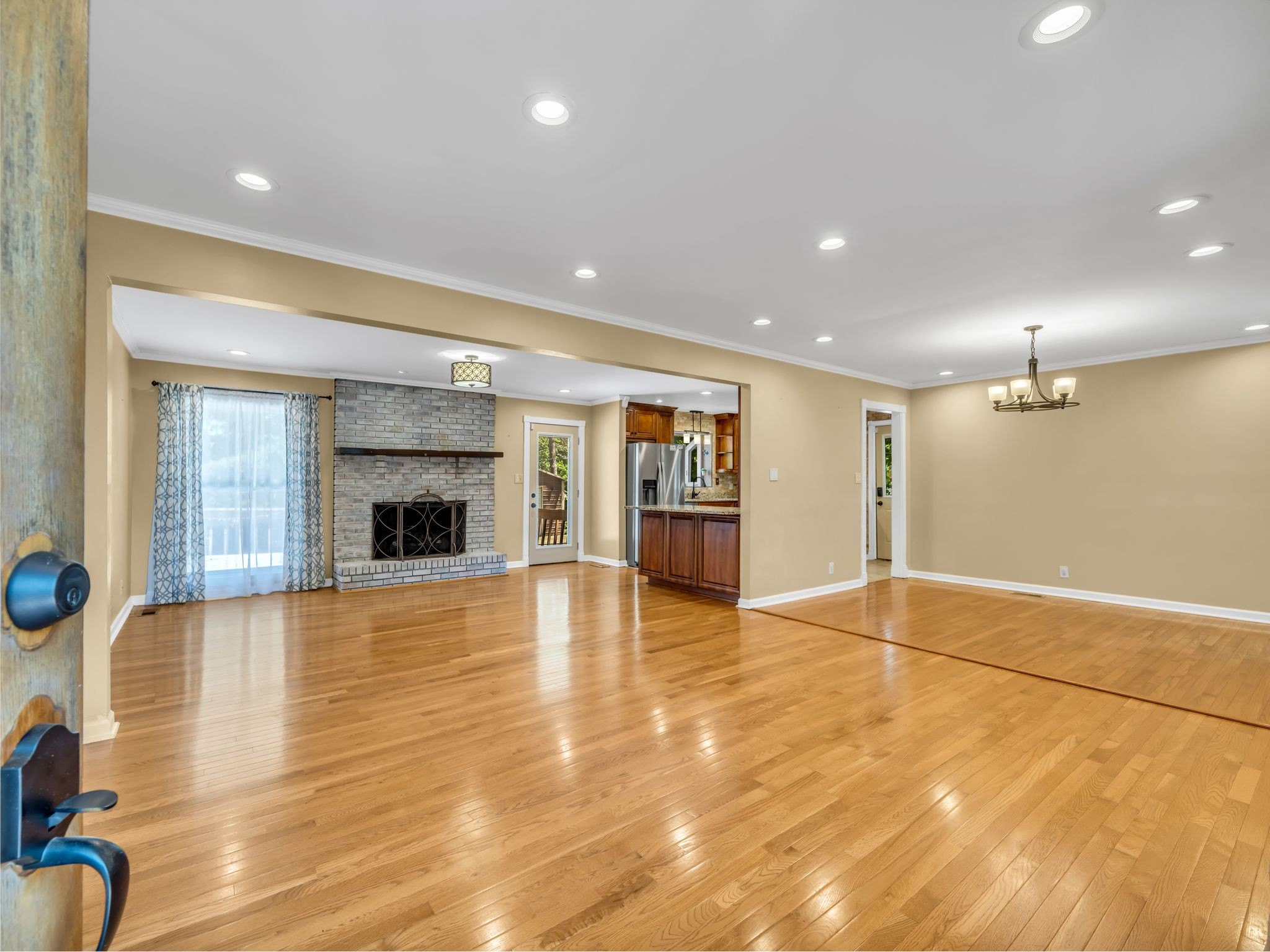 3043 Trough Springs Rd