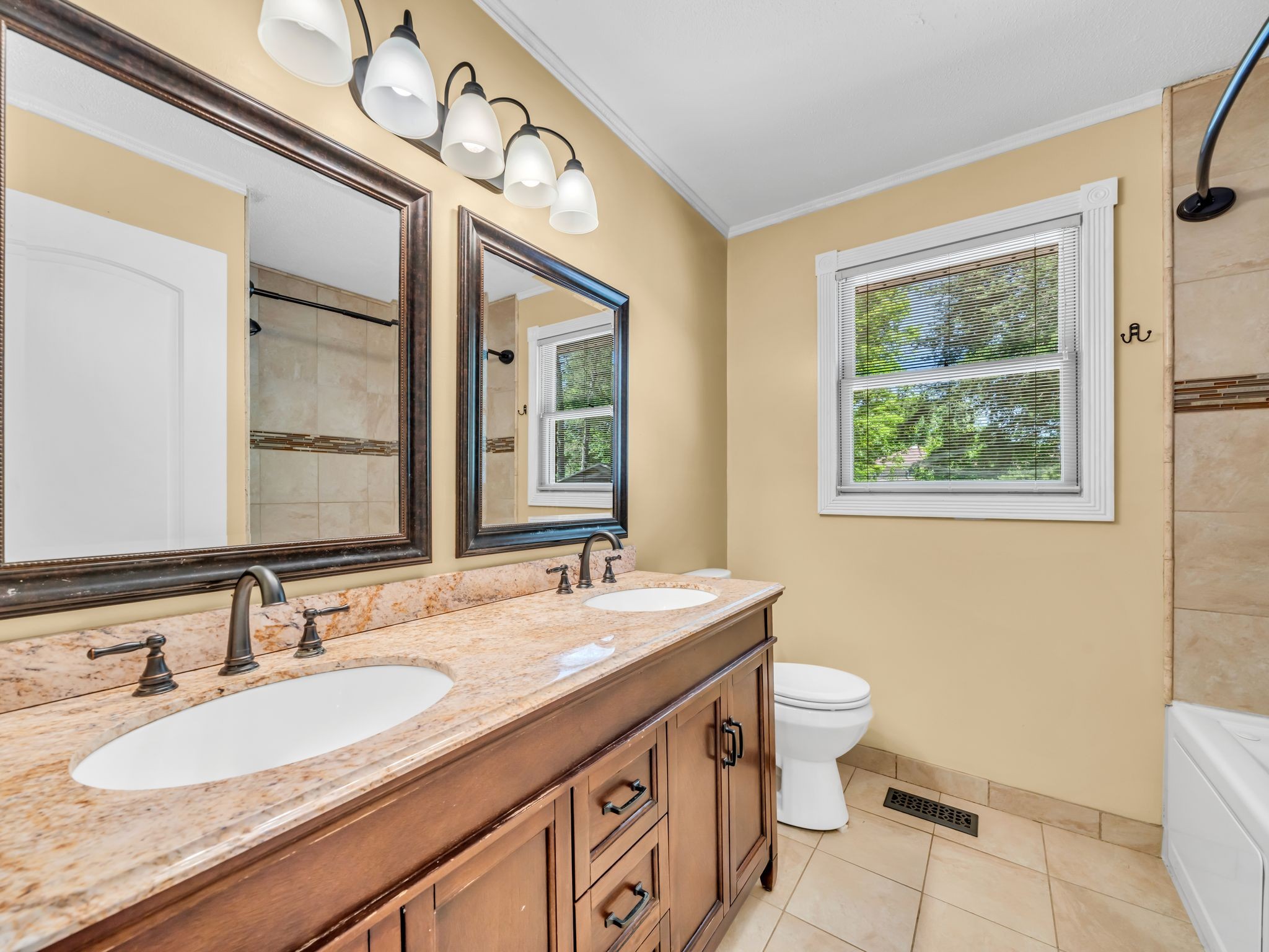 3043 Trough Springs Rd