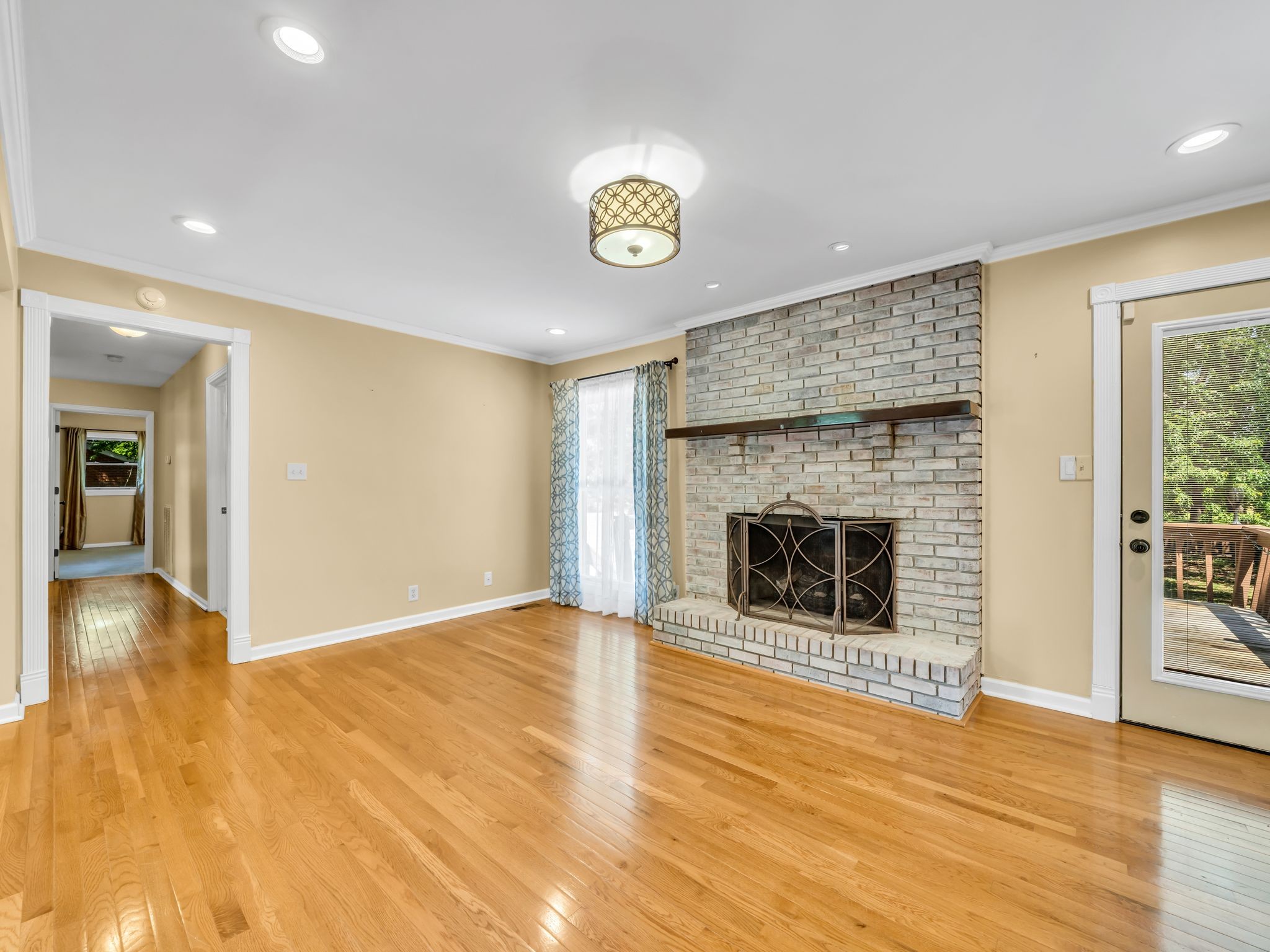 3043 Trough Springs Rd