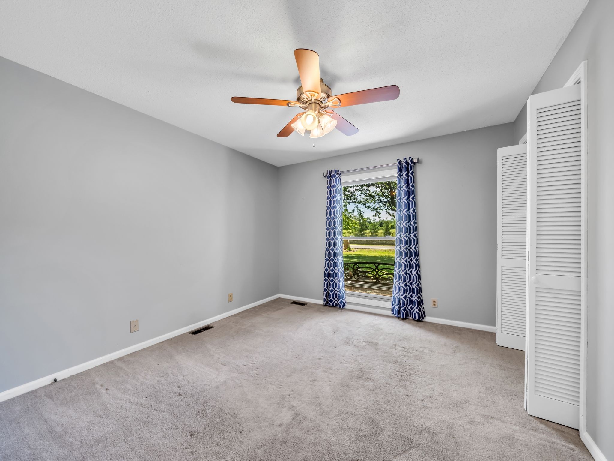 3043 Trough Springs Rd