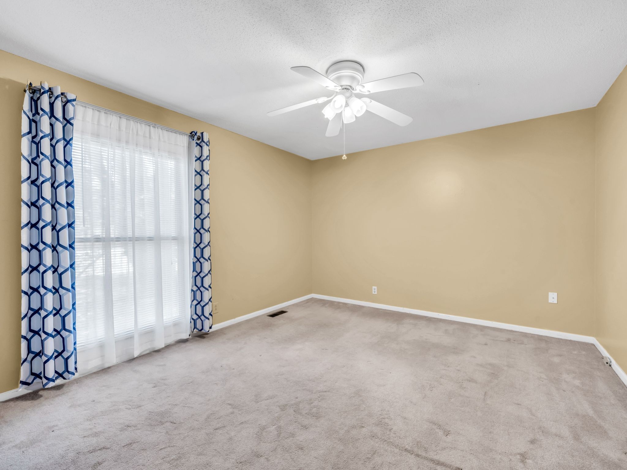 3043 Trough Springs Rd
