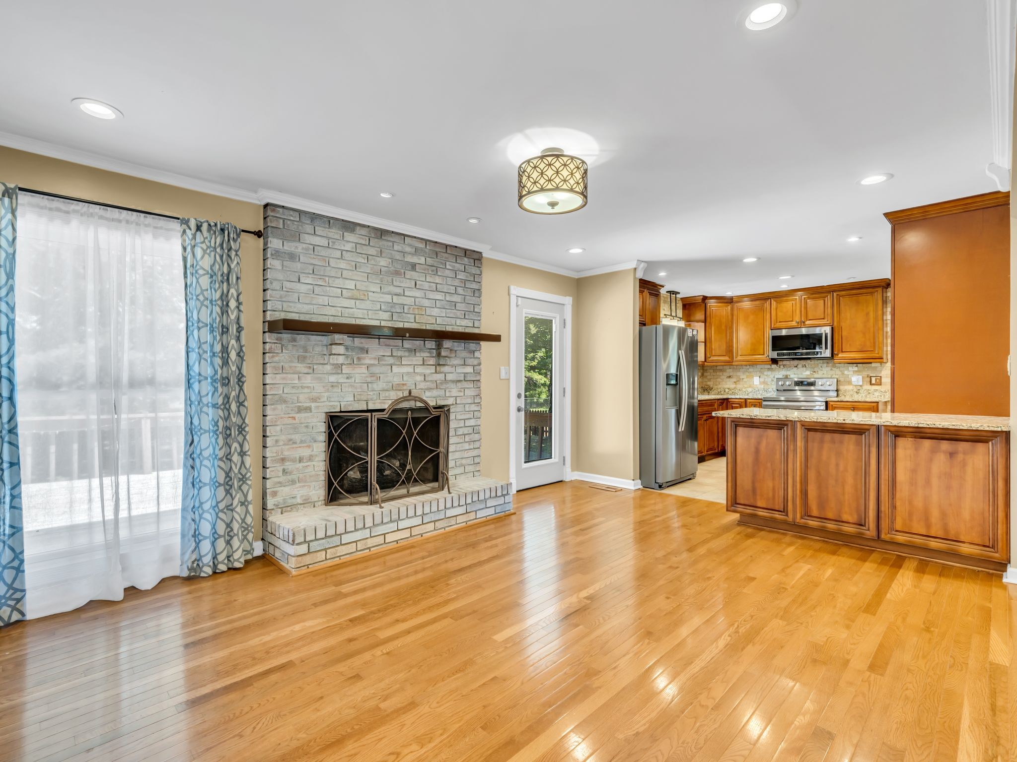 3043 Trough Springs Rd