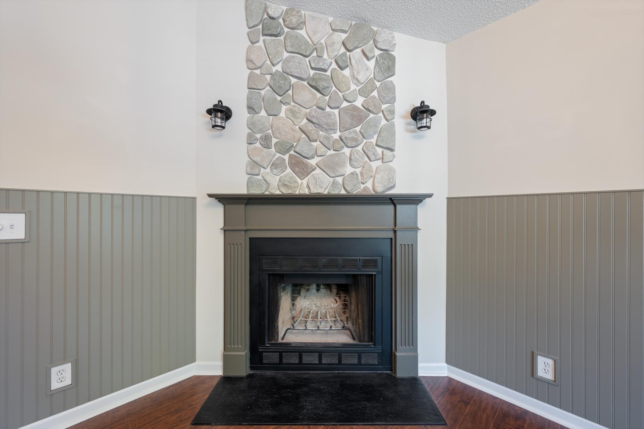 813 Fall Ct