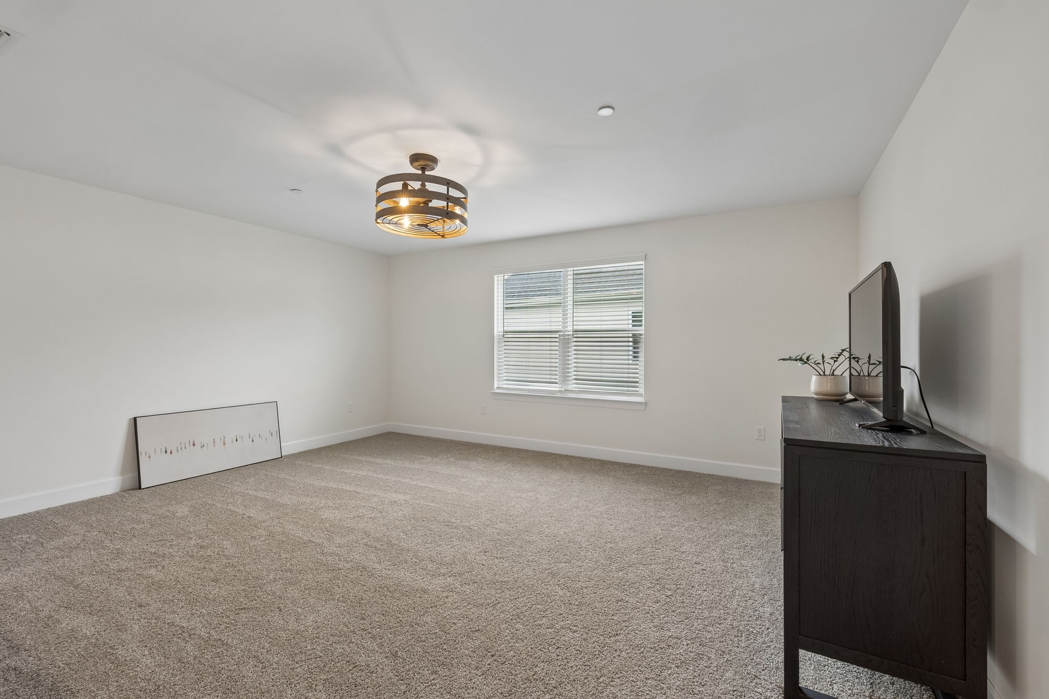 4044 Rosa Dr