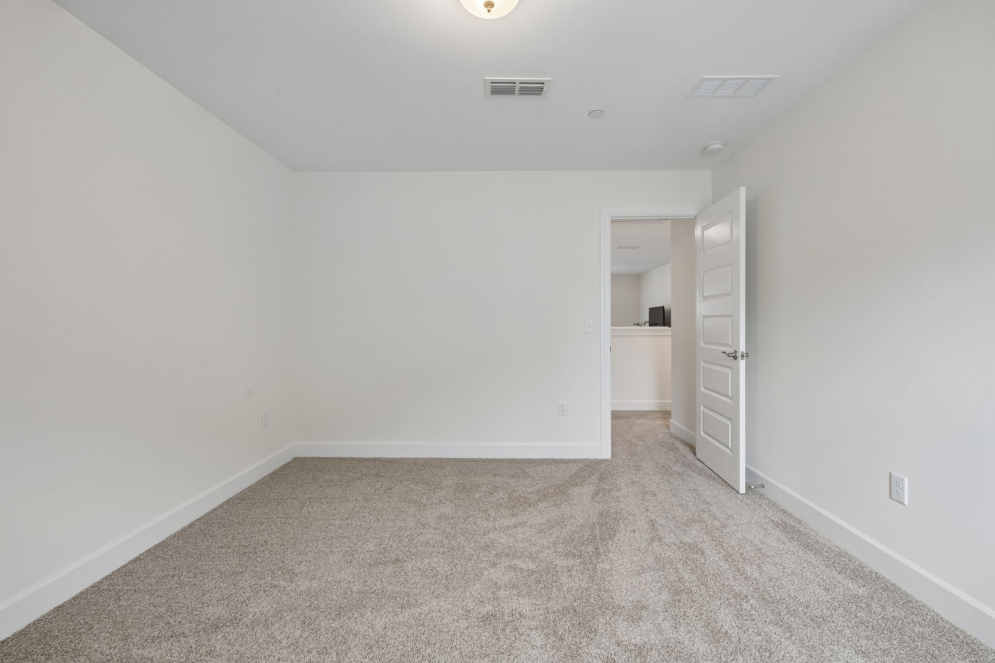 4044 Rosa Dr