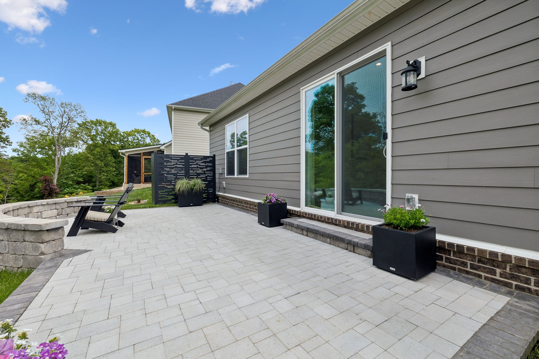 4044 Rosa Dr