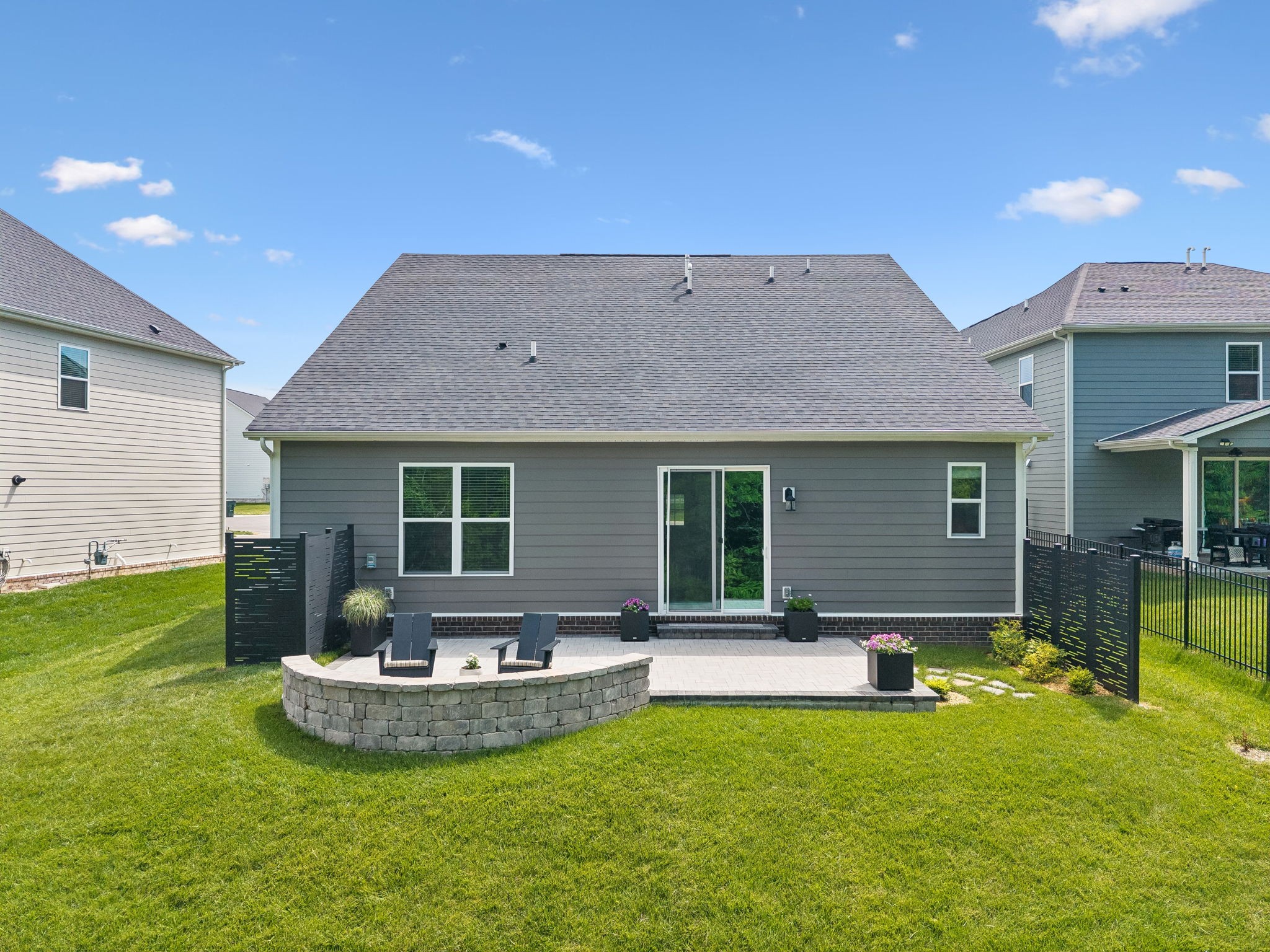 4044 Rosa Dr
