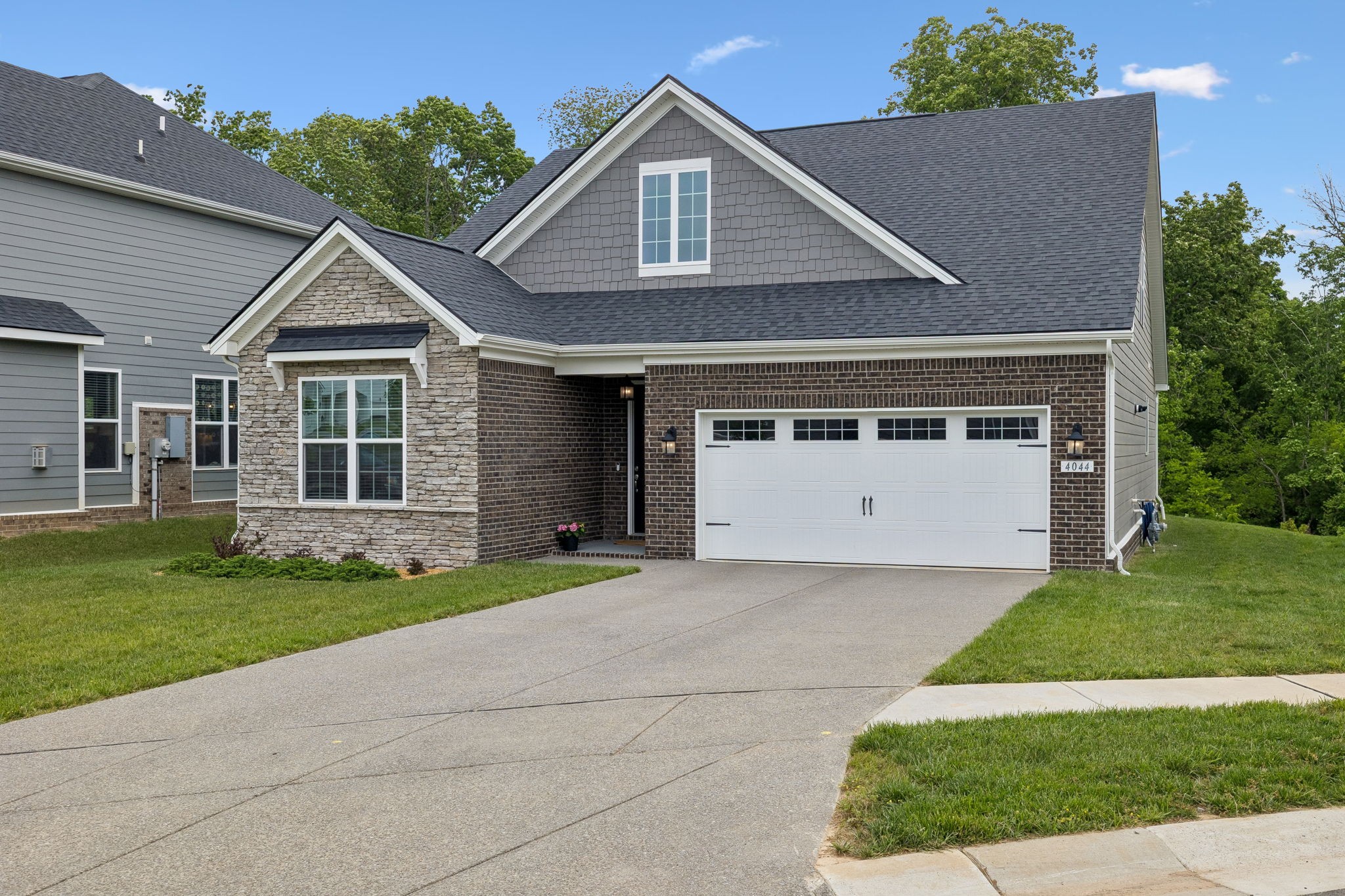 4044 Rosa Dr