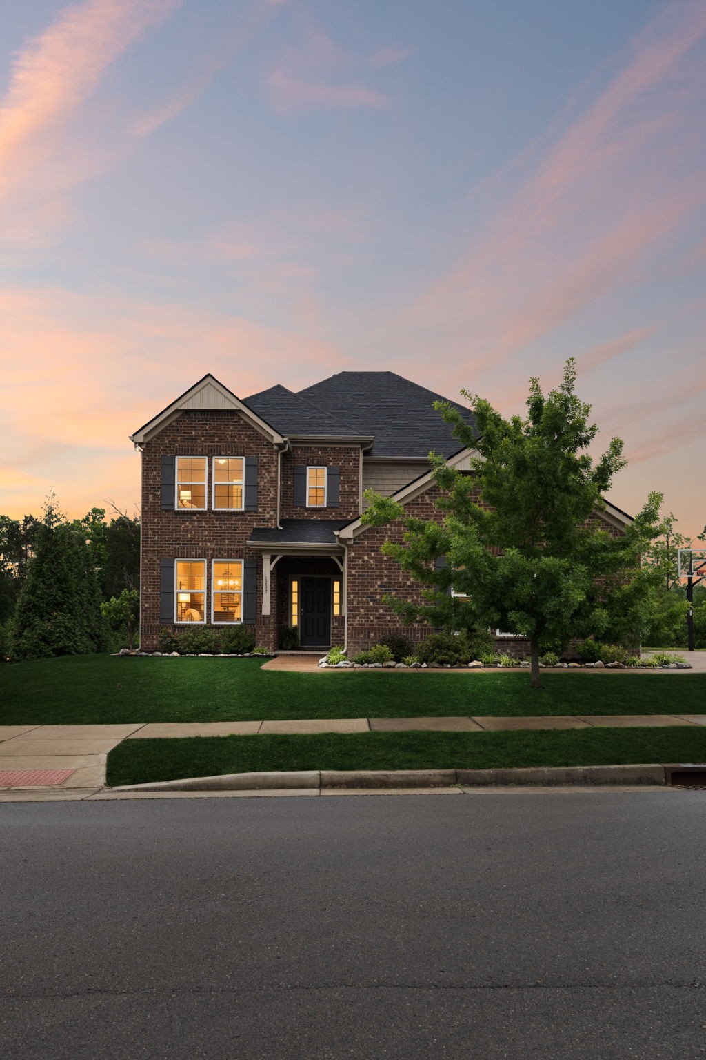 1237 Cressy Ln