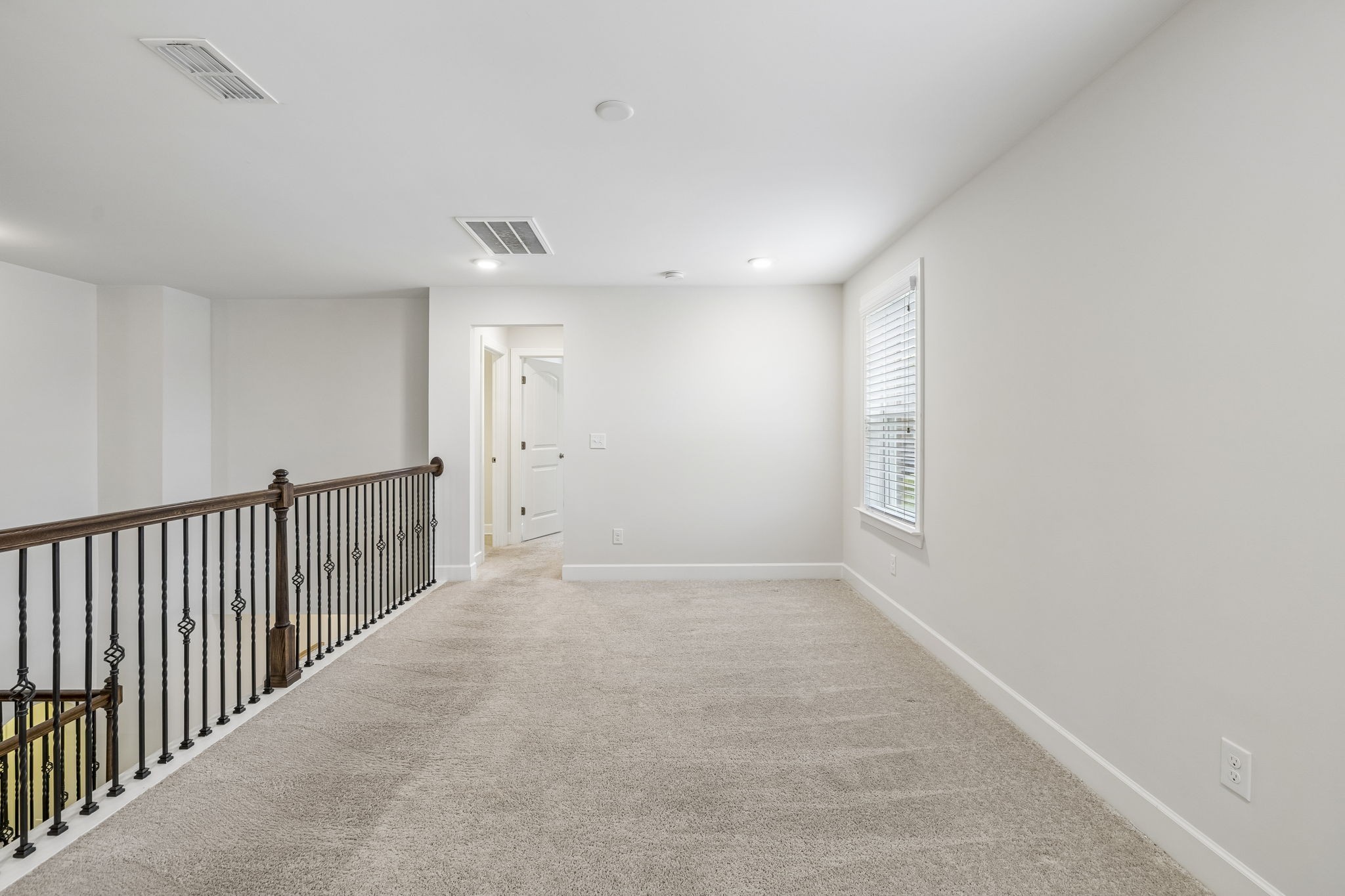 1237 Cressy Ln