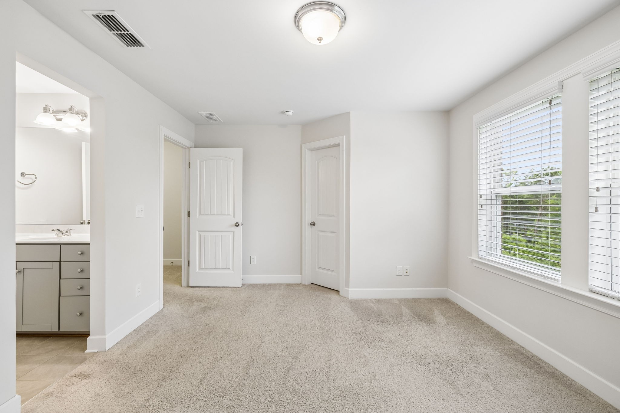 1237 Cressy Ln