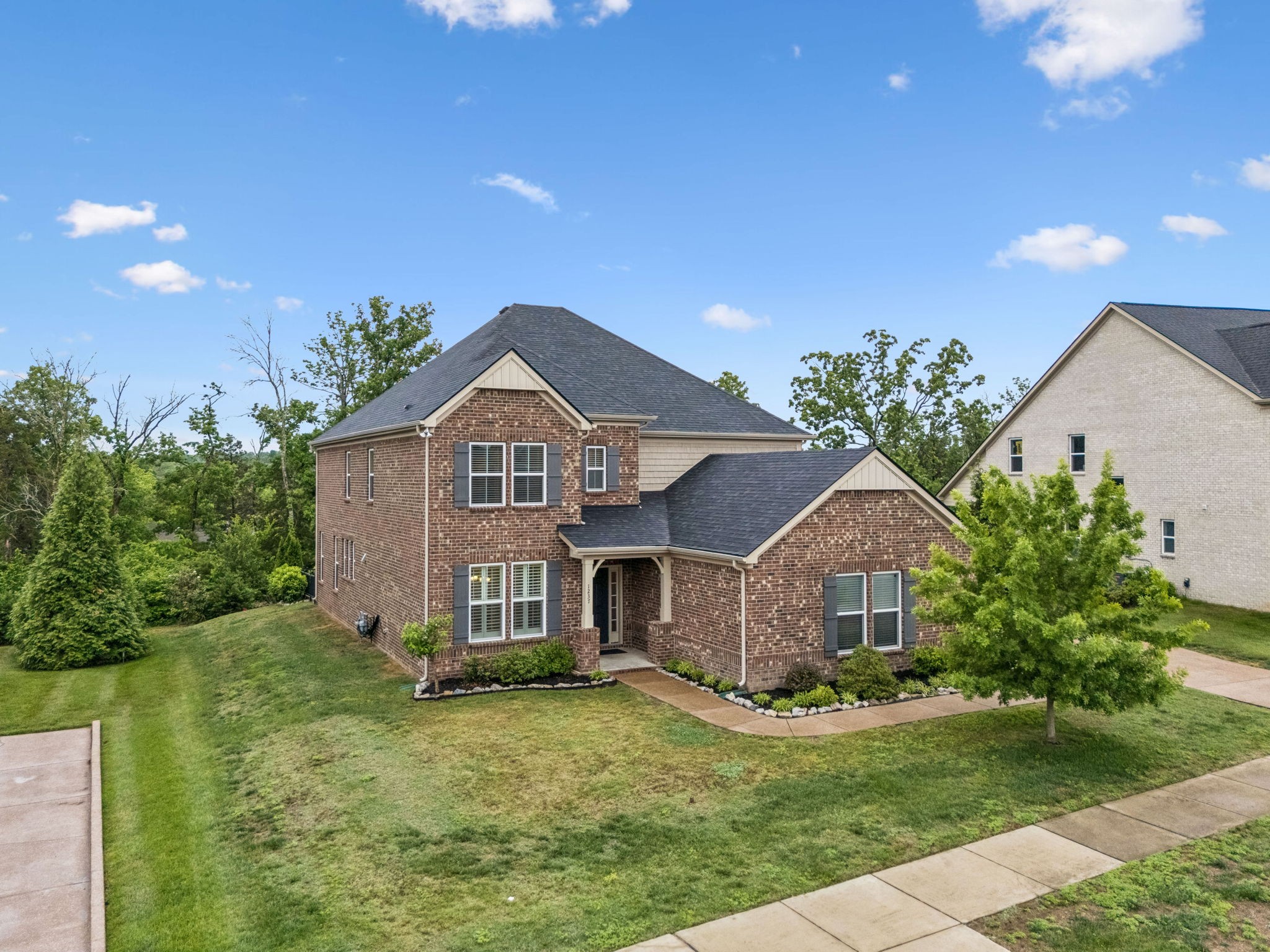 1237 Cressy Ln