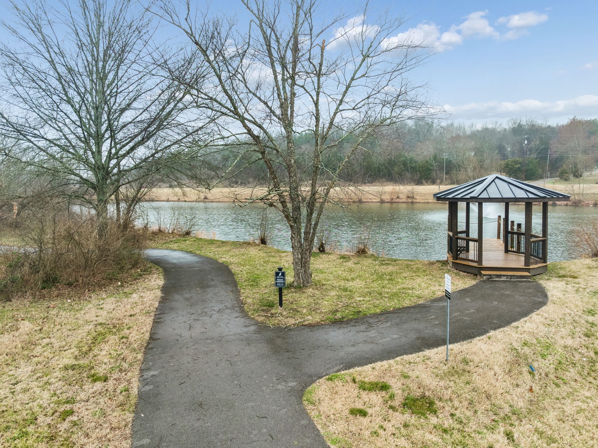 1237 Cressy Ln