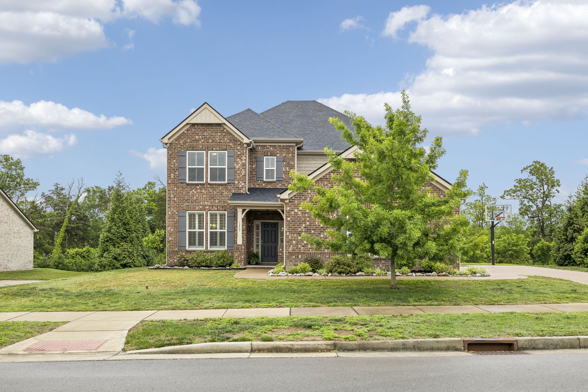 1237 Cressy Ln
