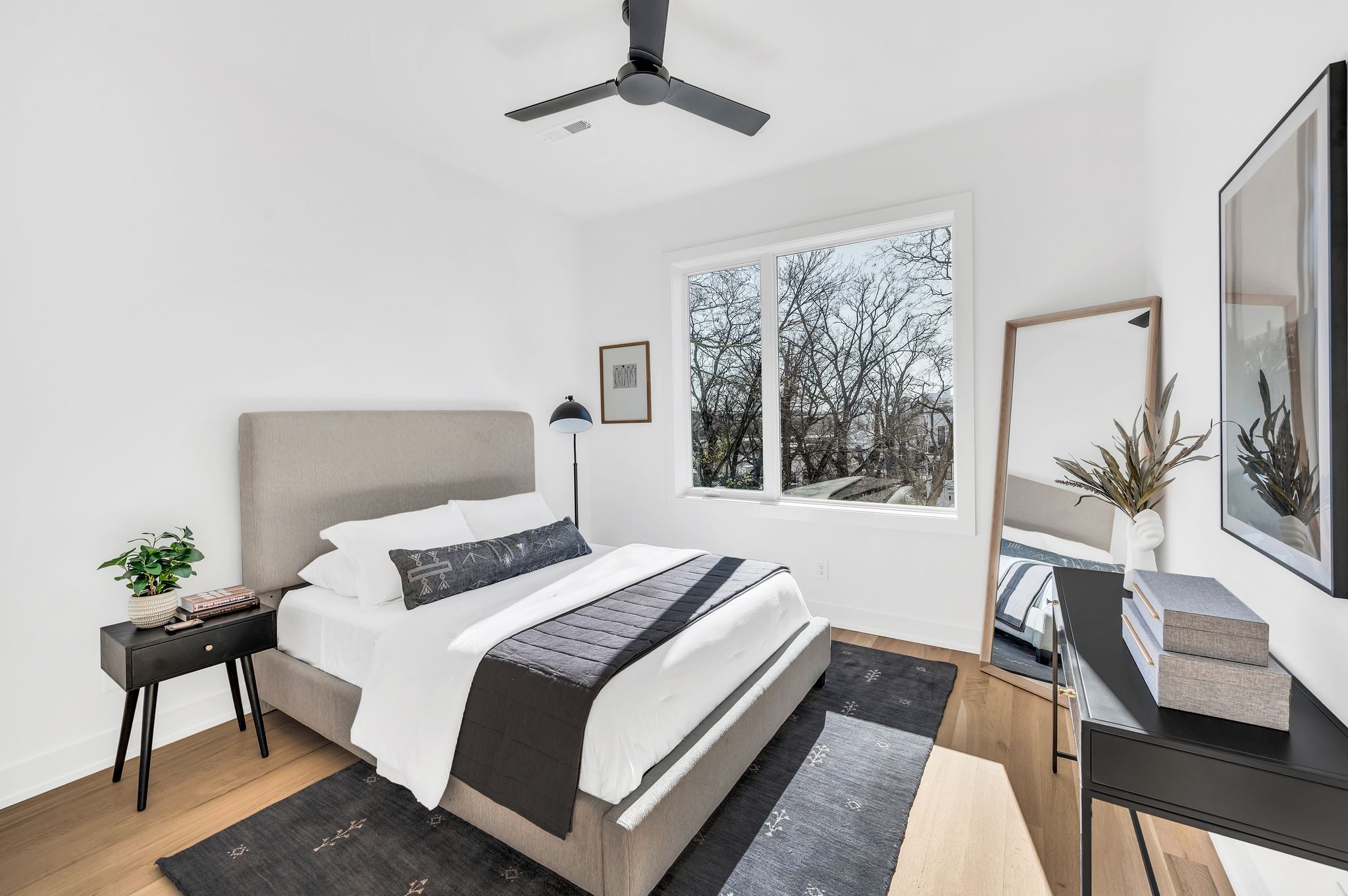 16B Willis St