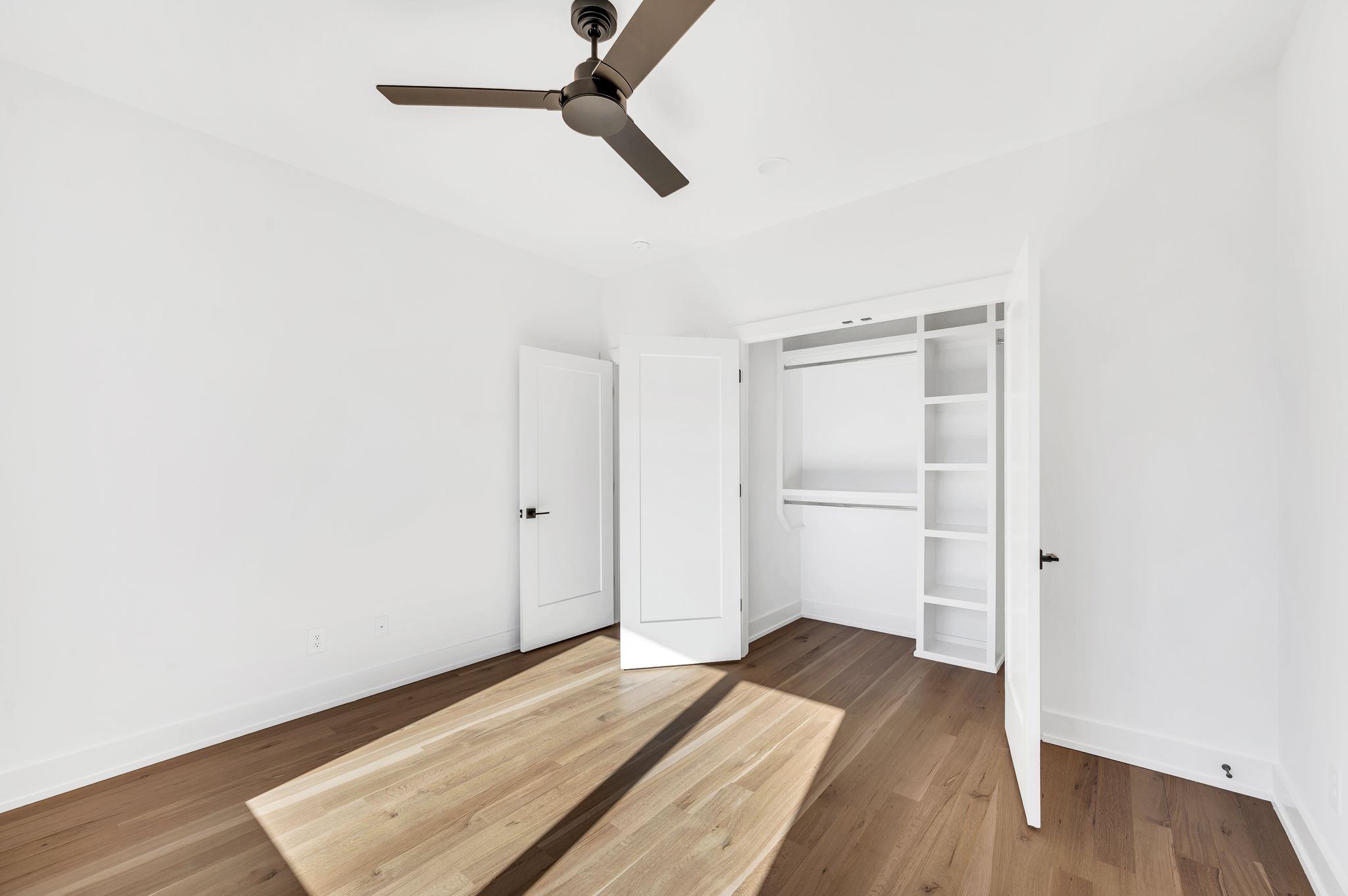 16B Willis St
