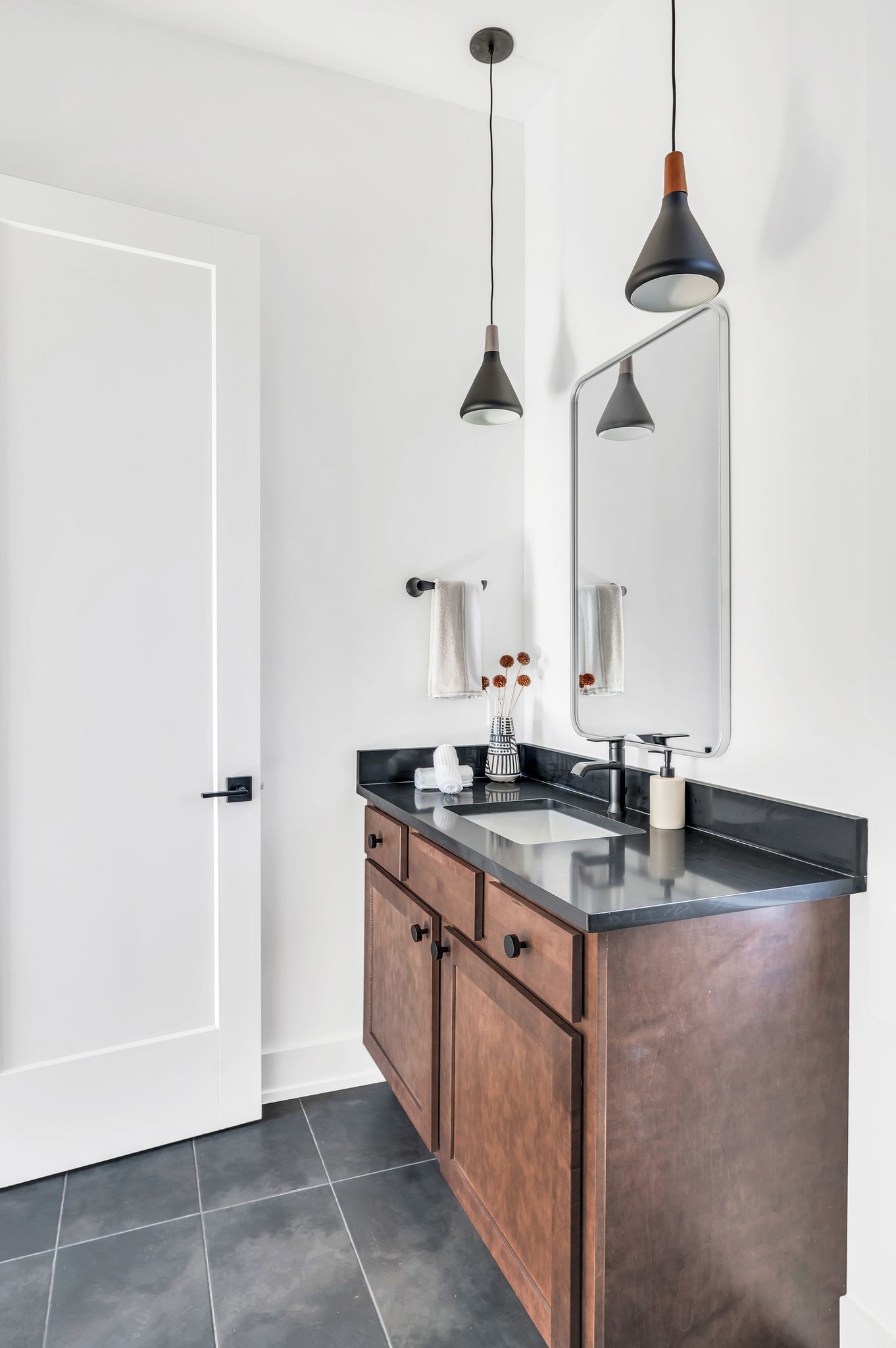 16B Willis St