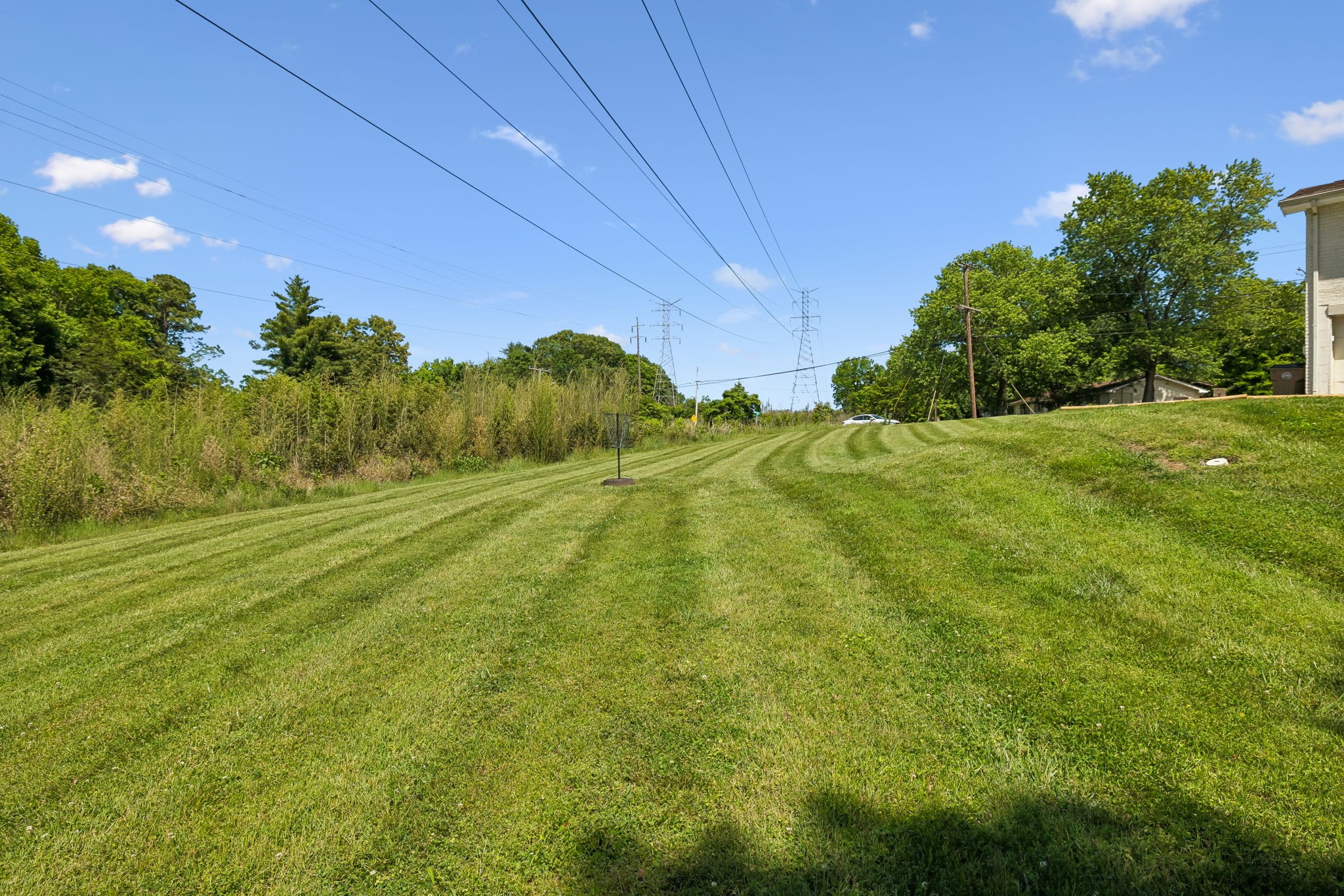 632 Larchwood Dr