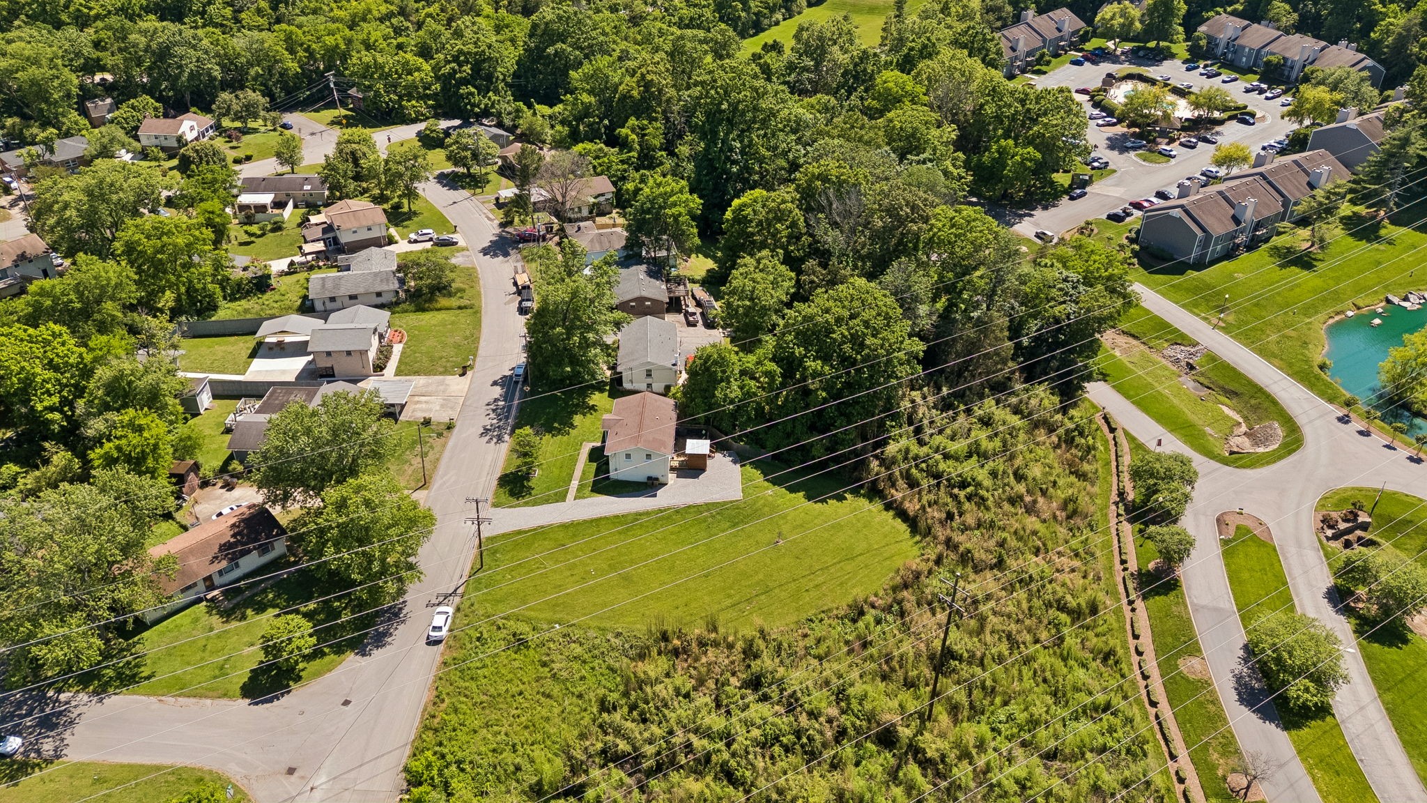 632 Larchwood Dr