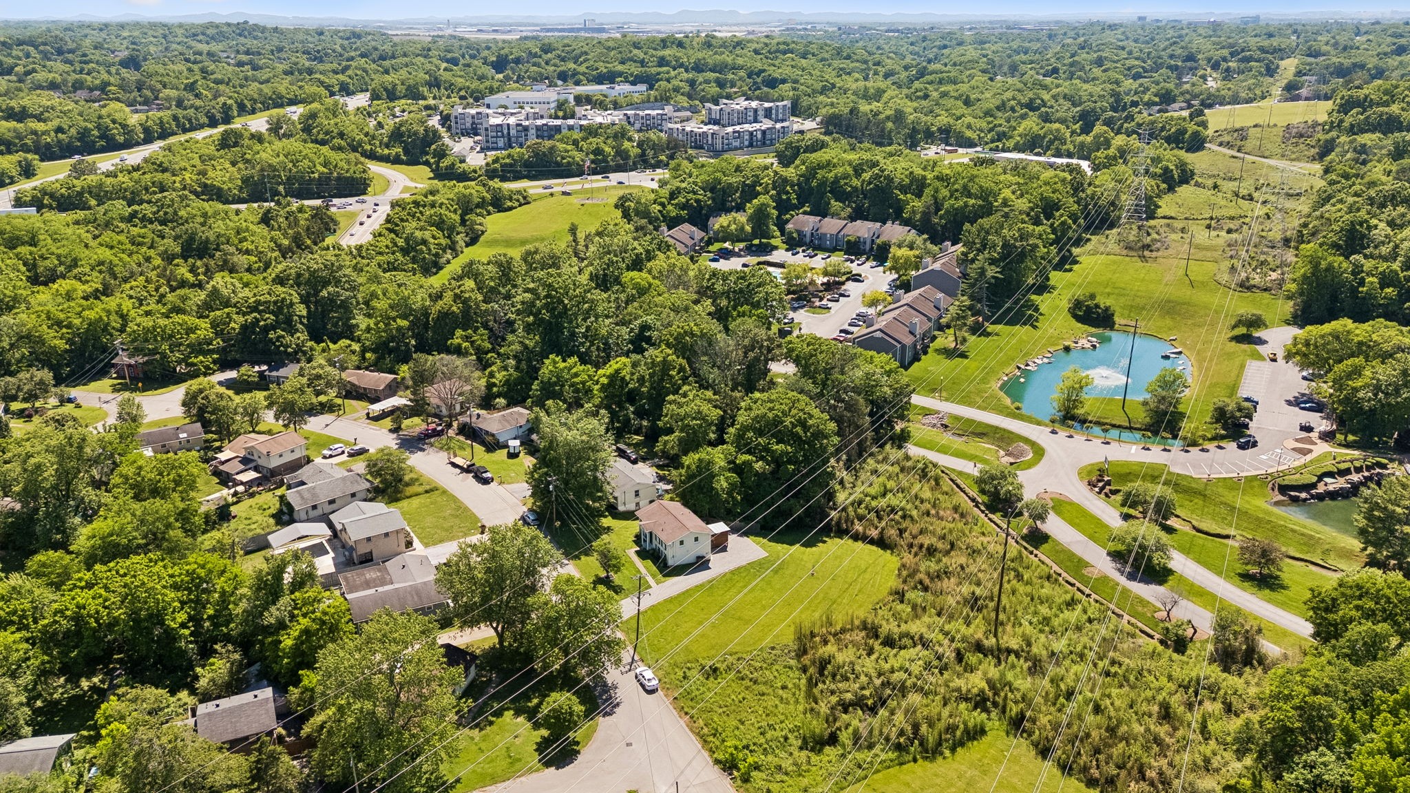 632 Larchwood Dr