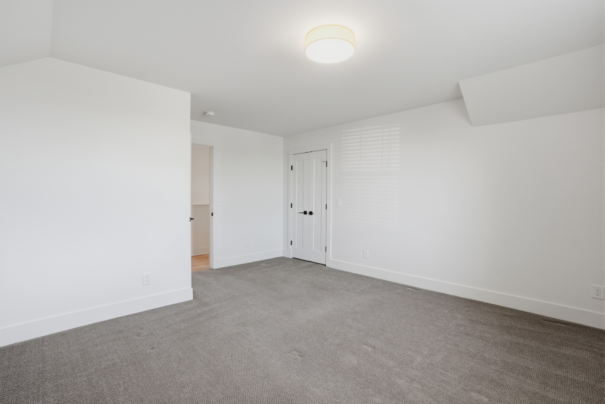 331 Woodycrest Ave