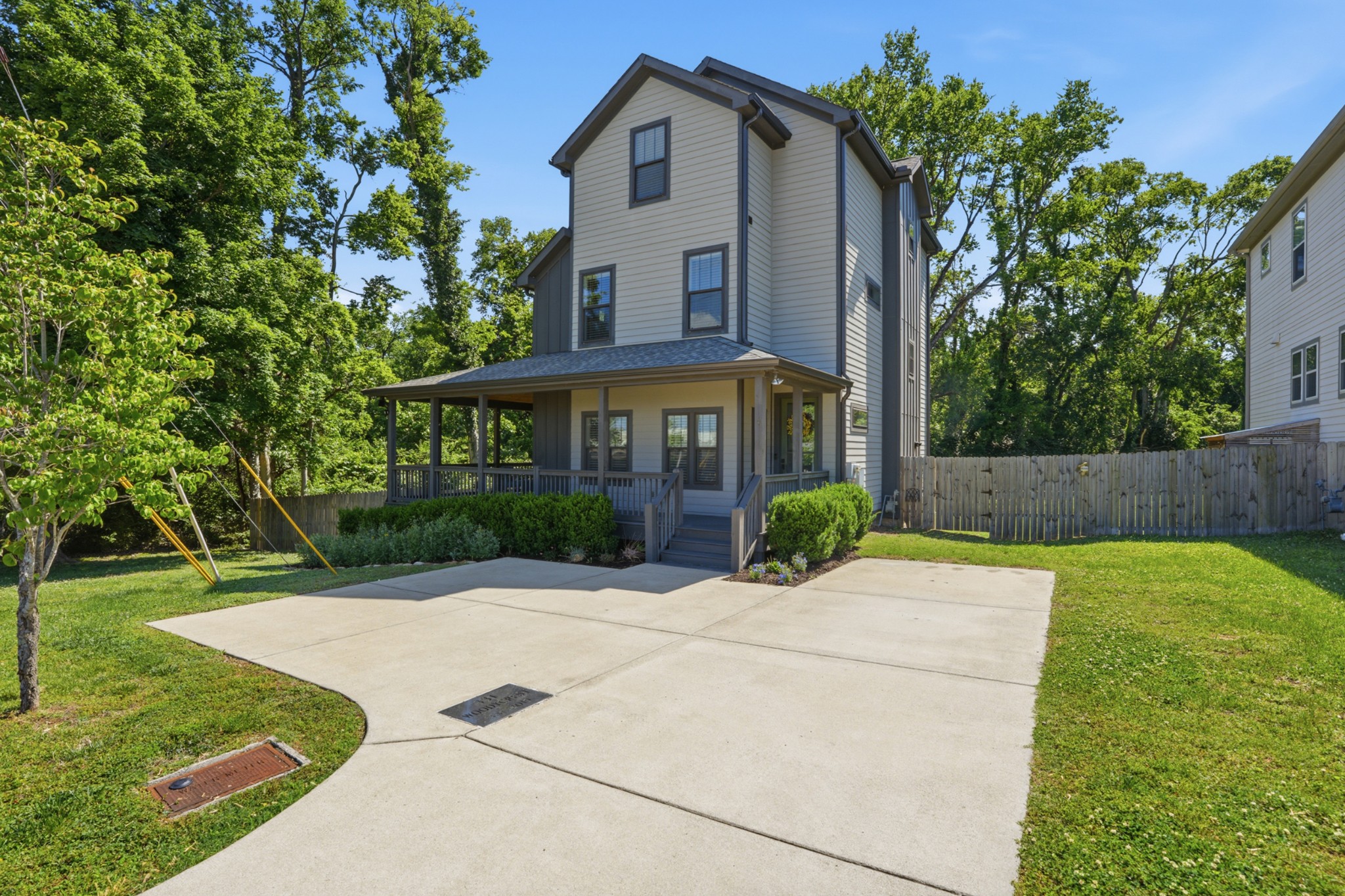 331 Woodycrest Ave