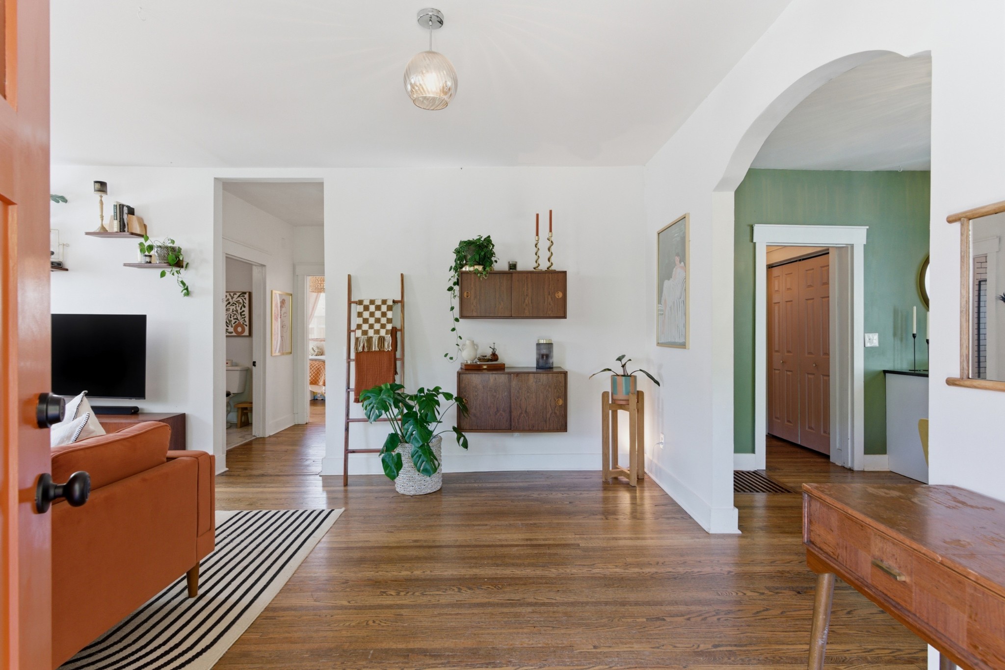 1119 Chester Ave