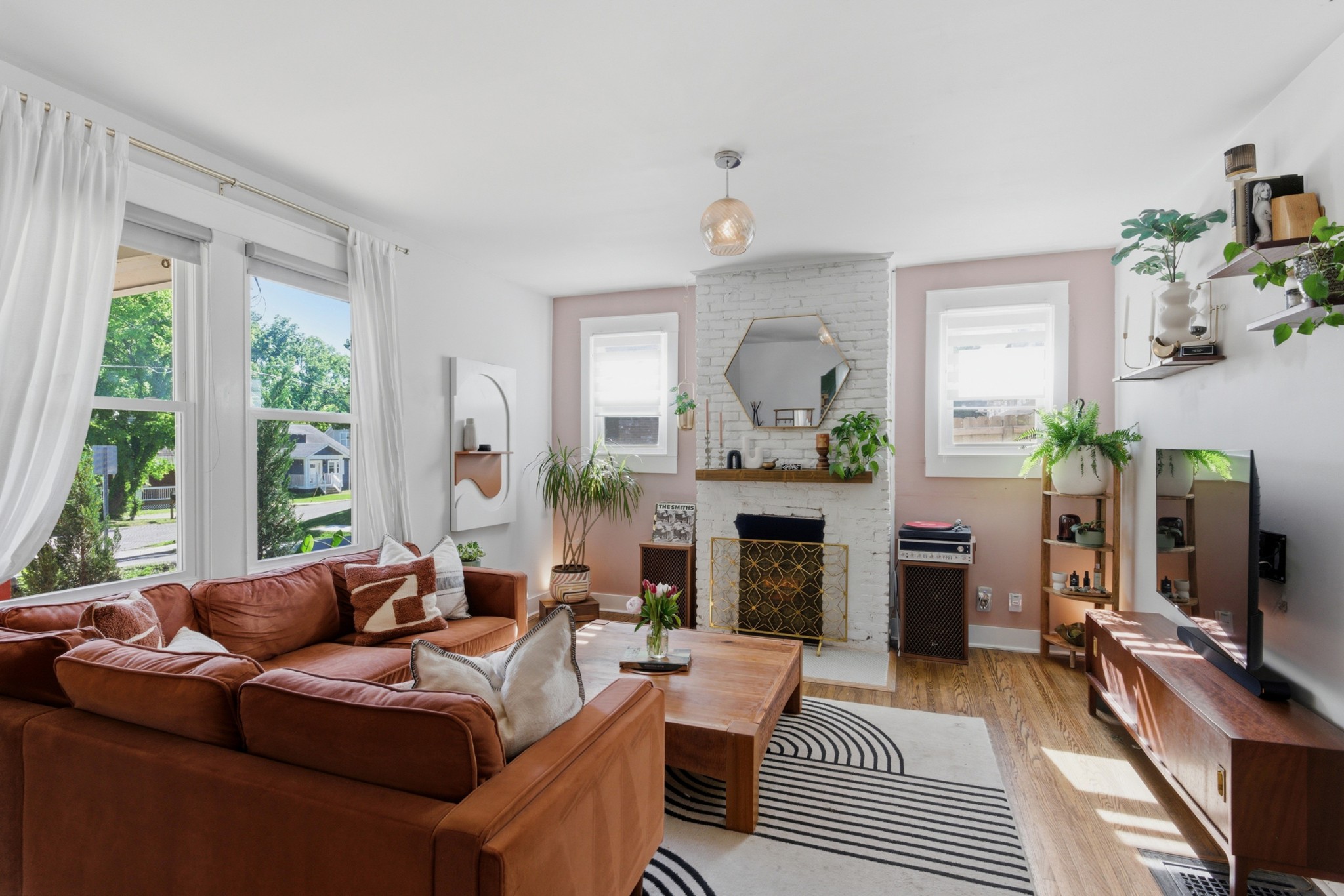 1119 Chester Ave