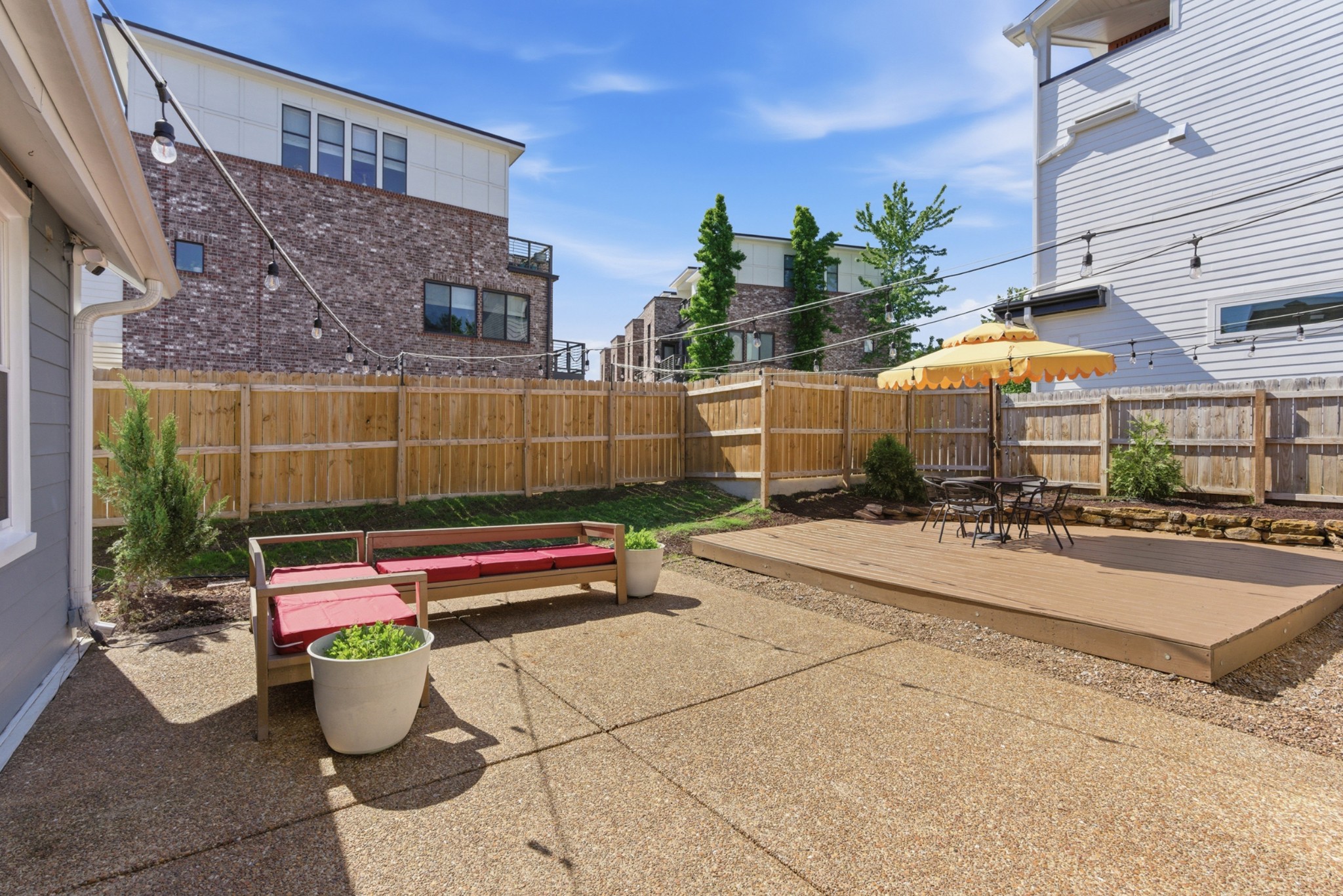 1119 Chester Ave