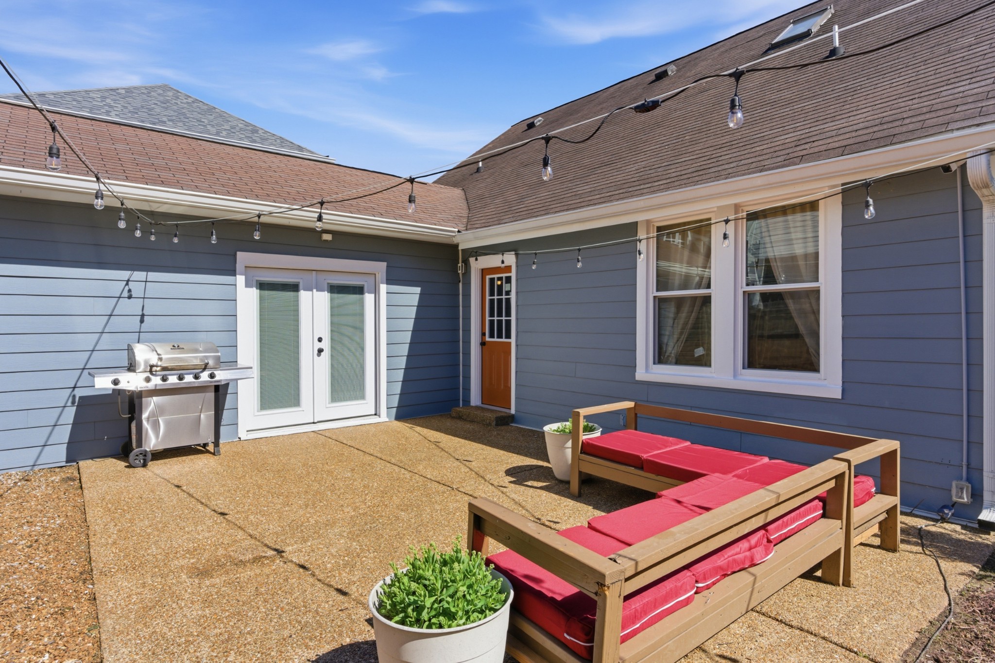 1119 Chester Ave