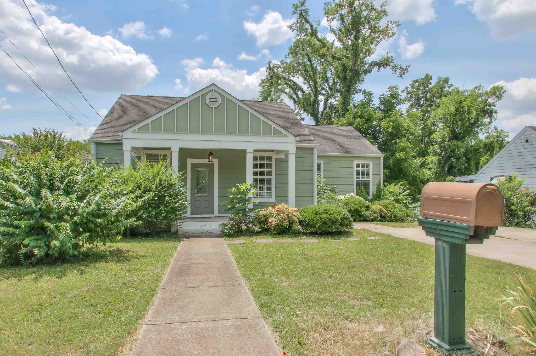 1008A Cahal Ave