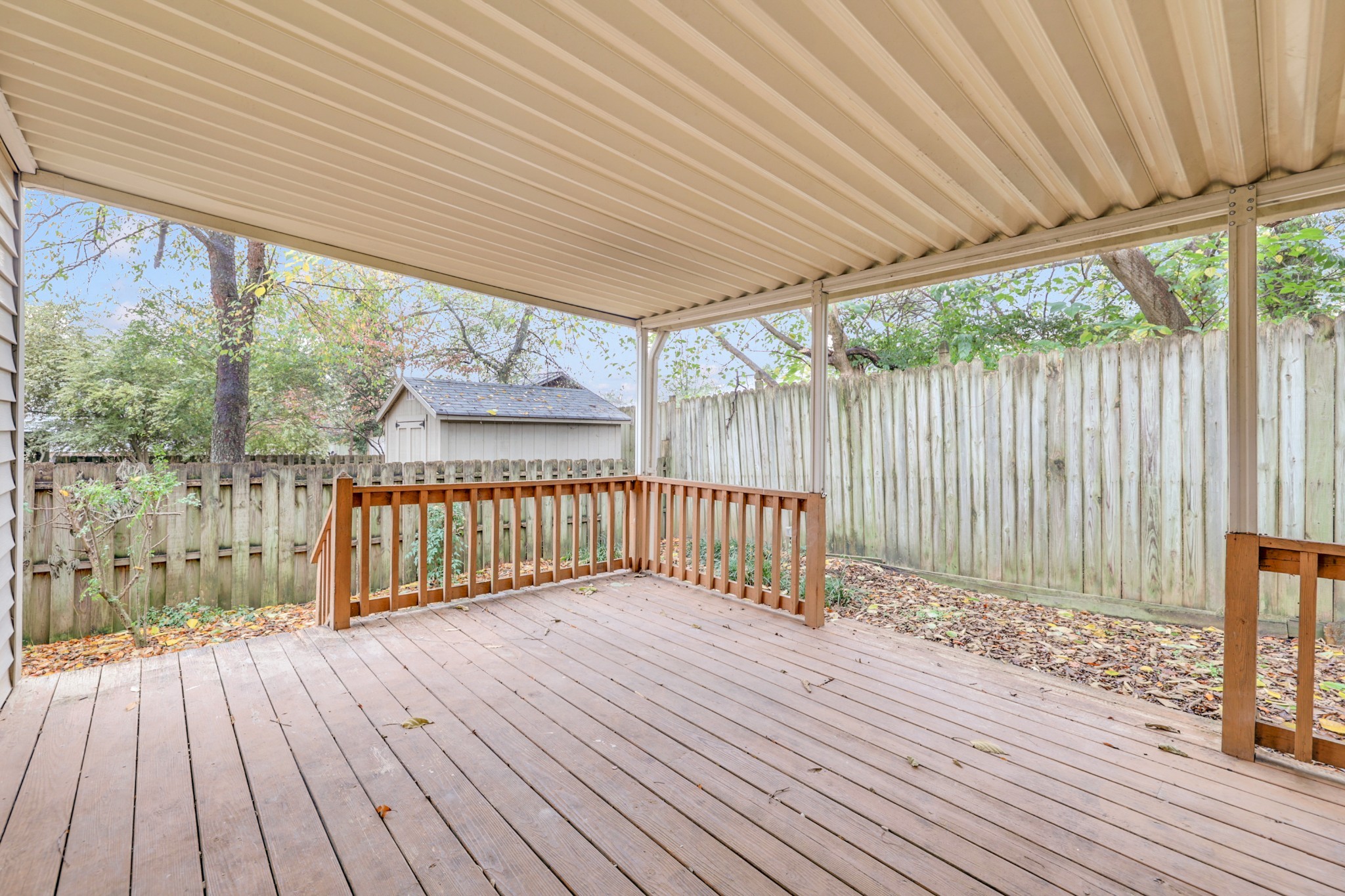 304 Hillside Ct