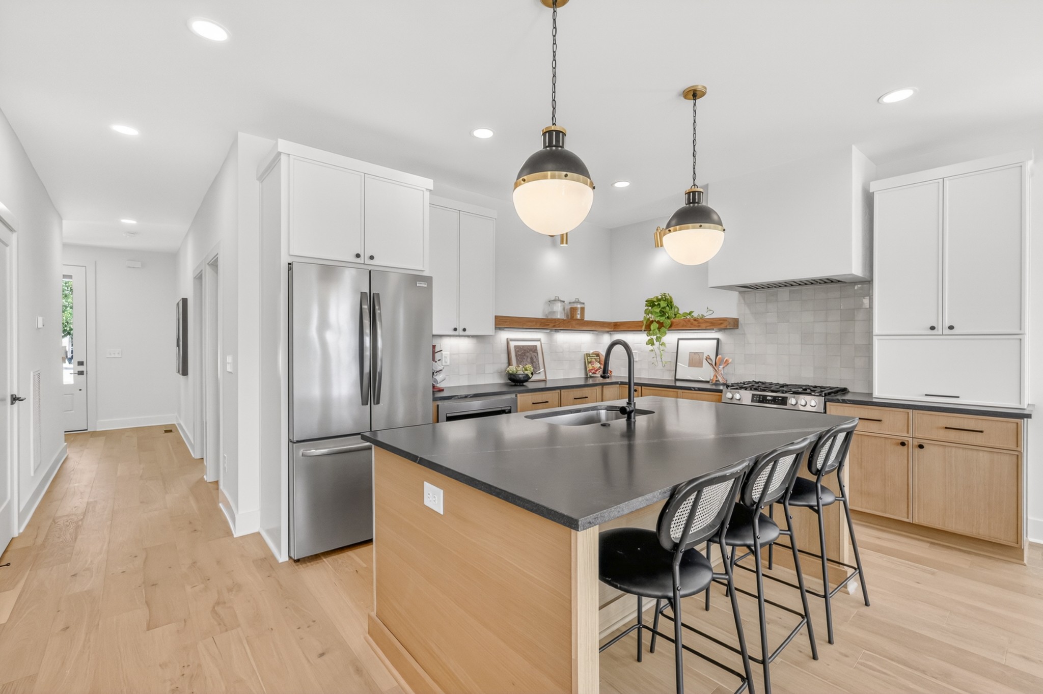 2799 Delaware Ave