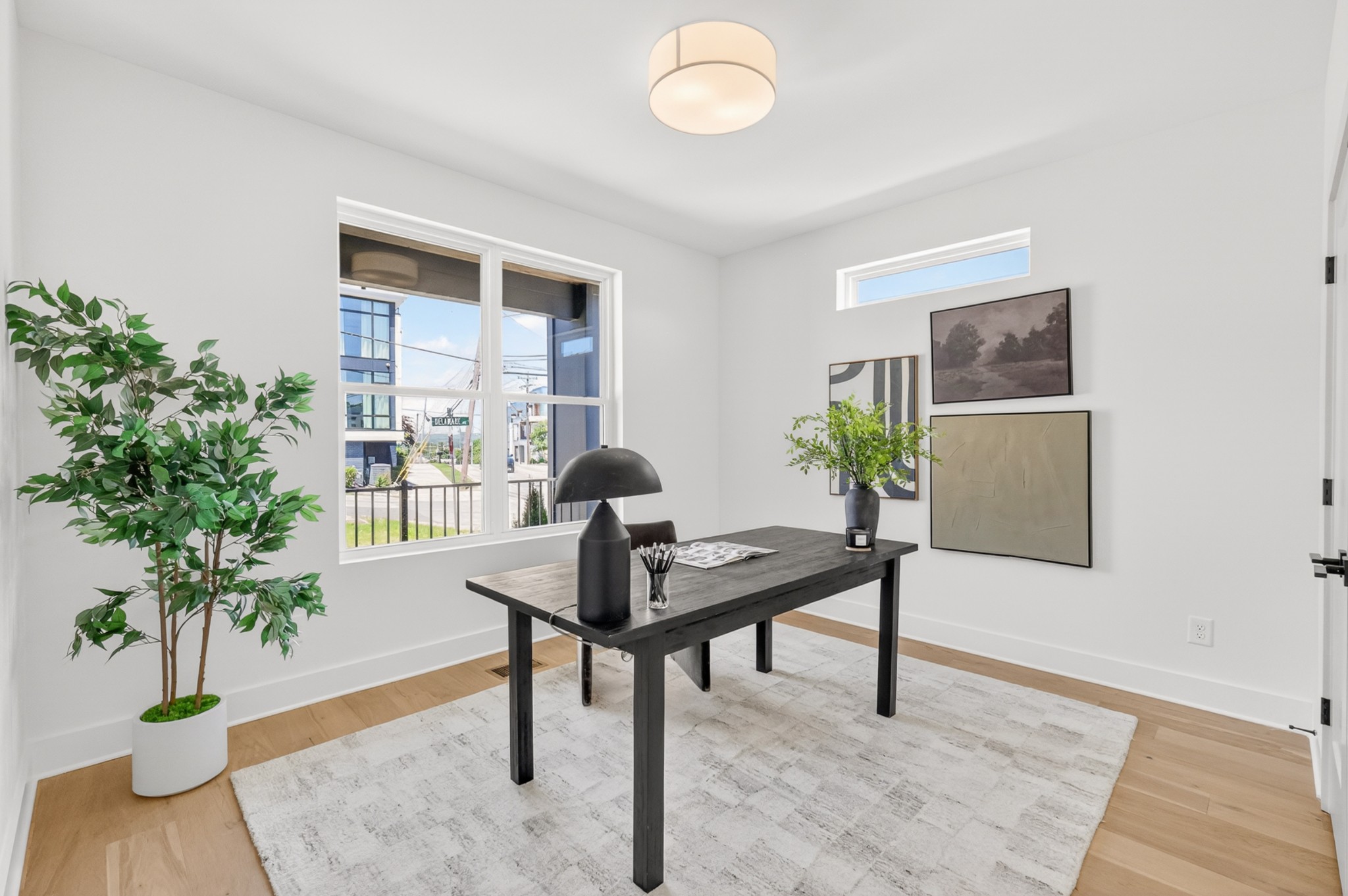 2799 Delaware Ave