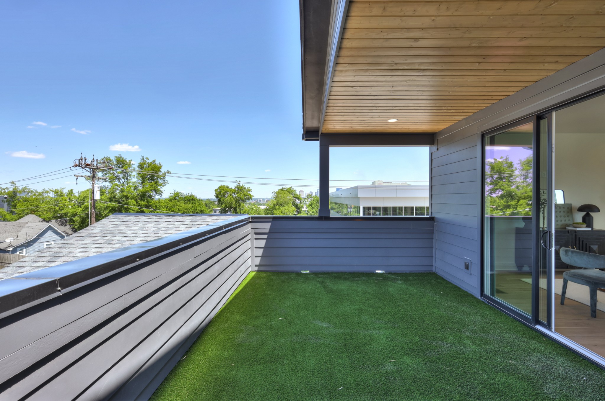2799 Delaware Ave