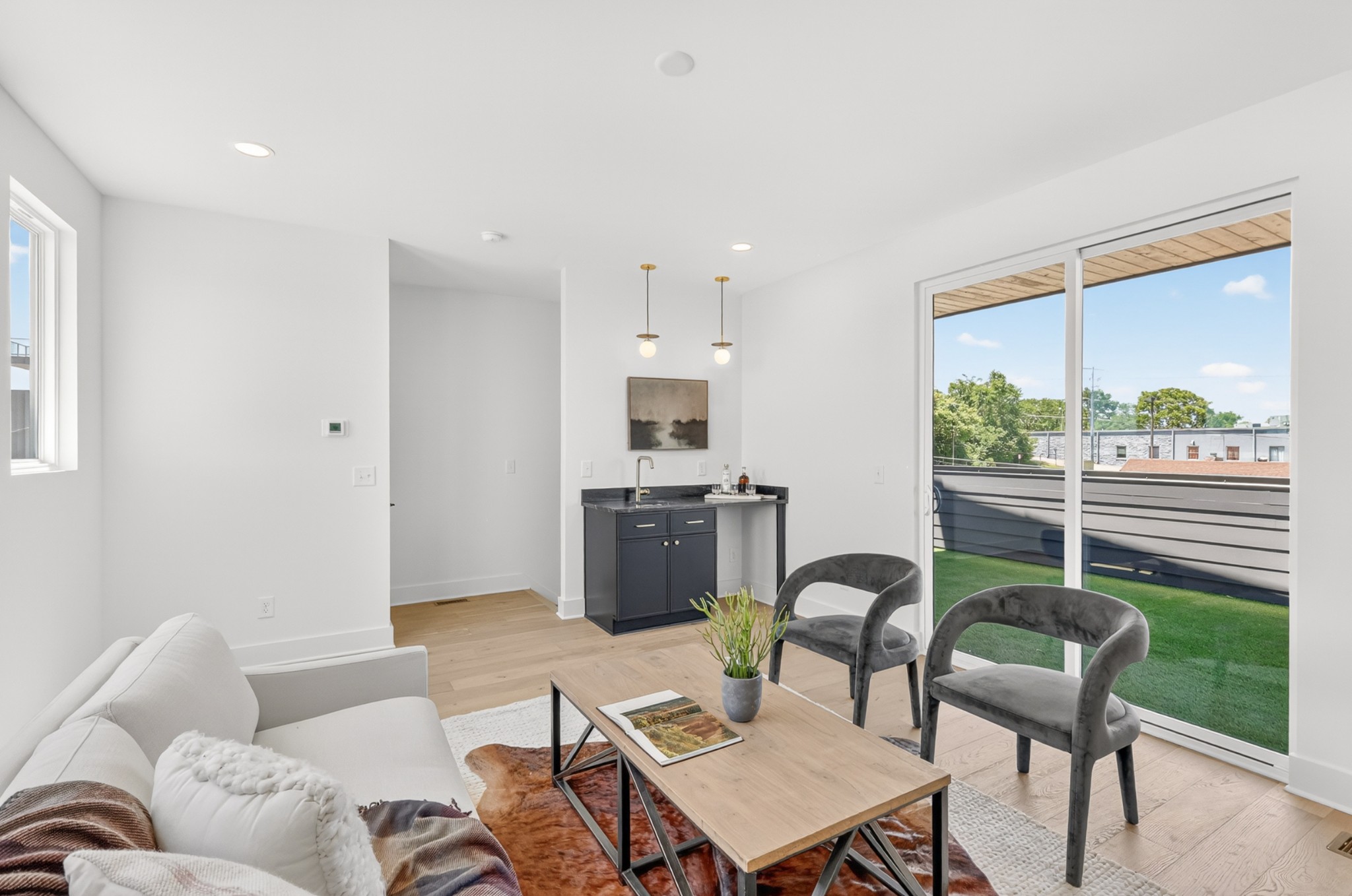 2799 Delaware Ave