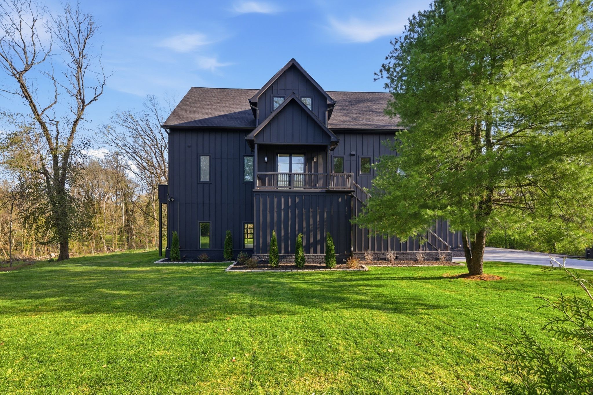 419 Lewisburg Ave