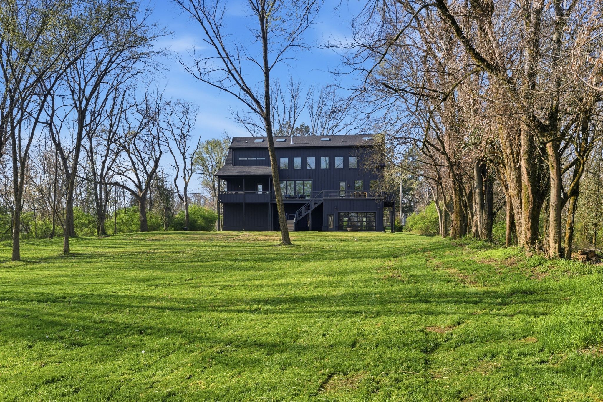 419 Lewisburg Ave