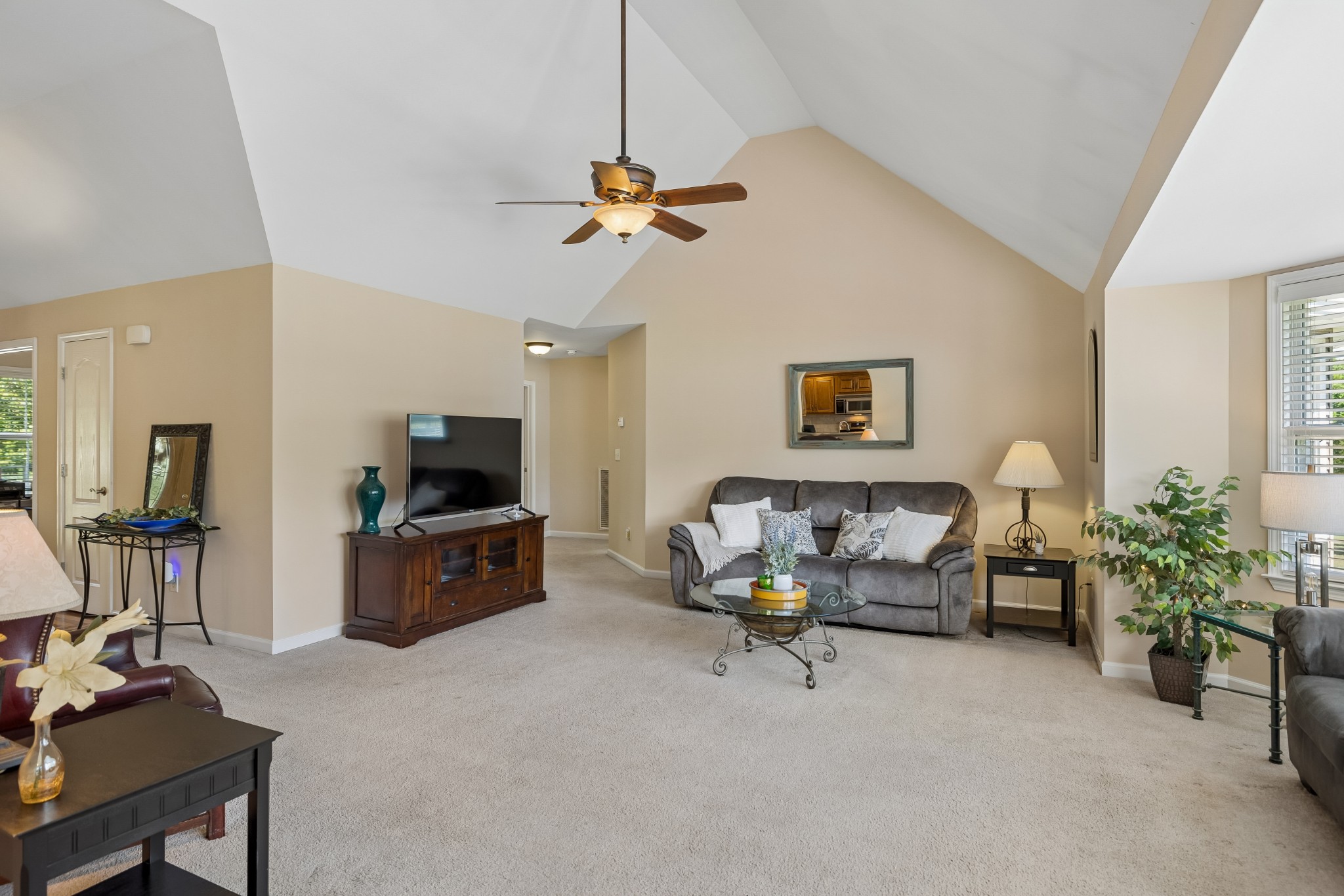 1605 Lydia Ct