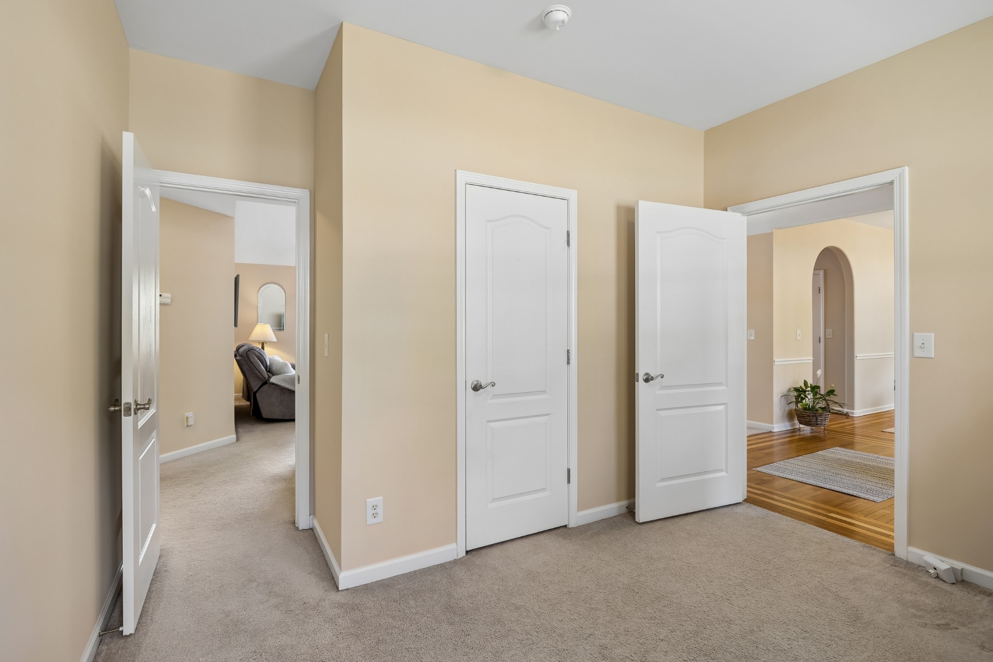 1605 Lydia Ct