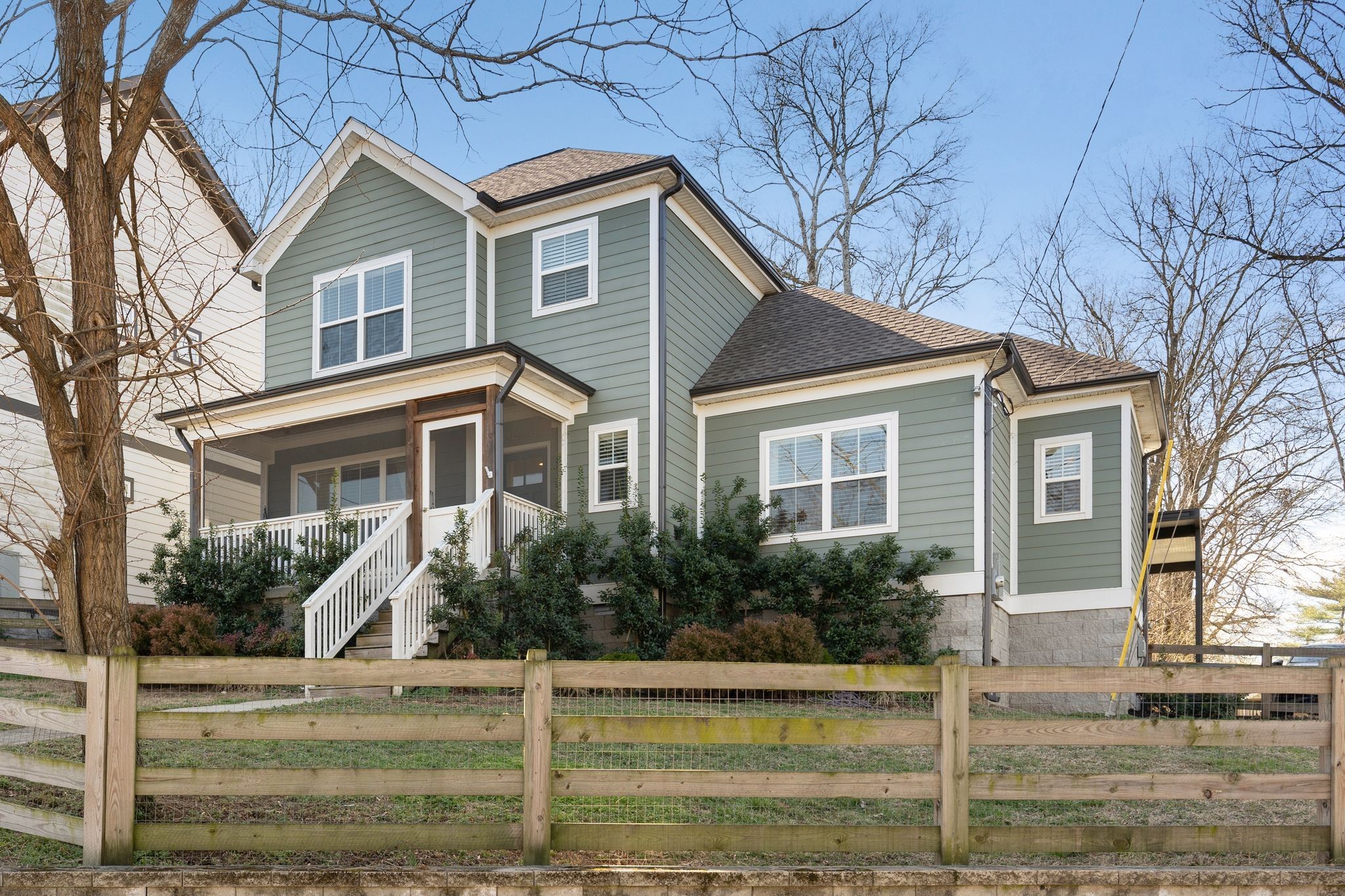 1035 40th Ave, N