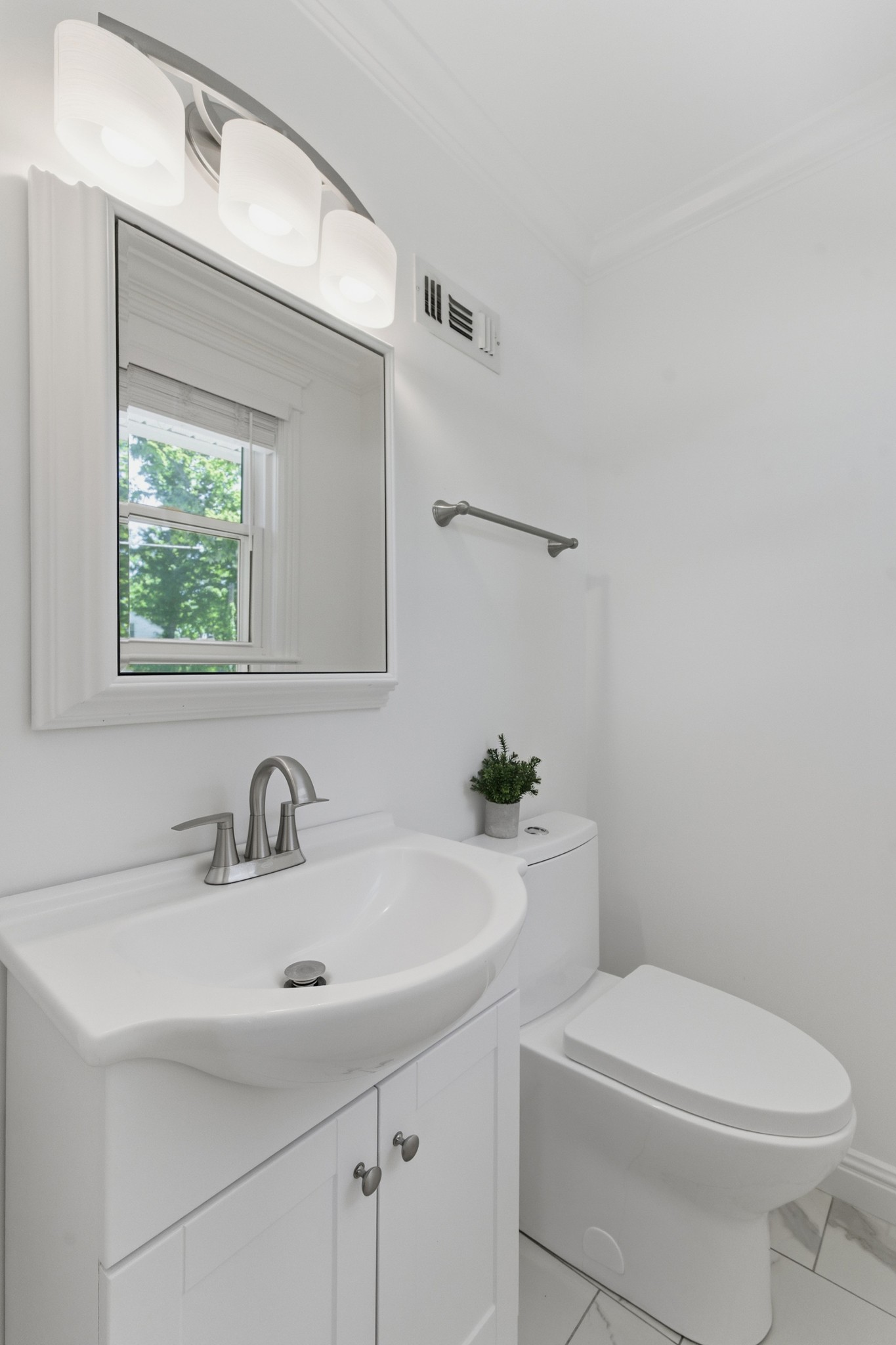 297 Clovernook Dr