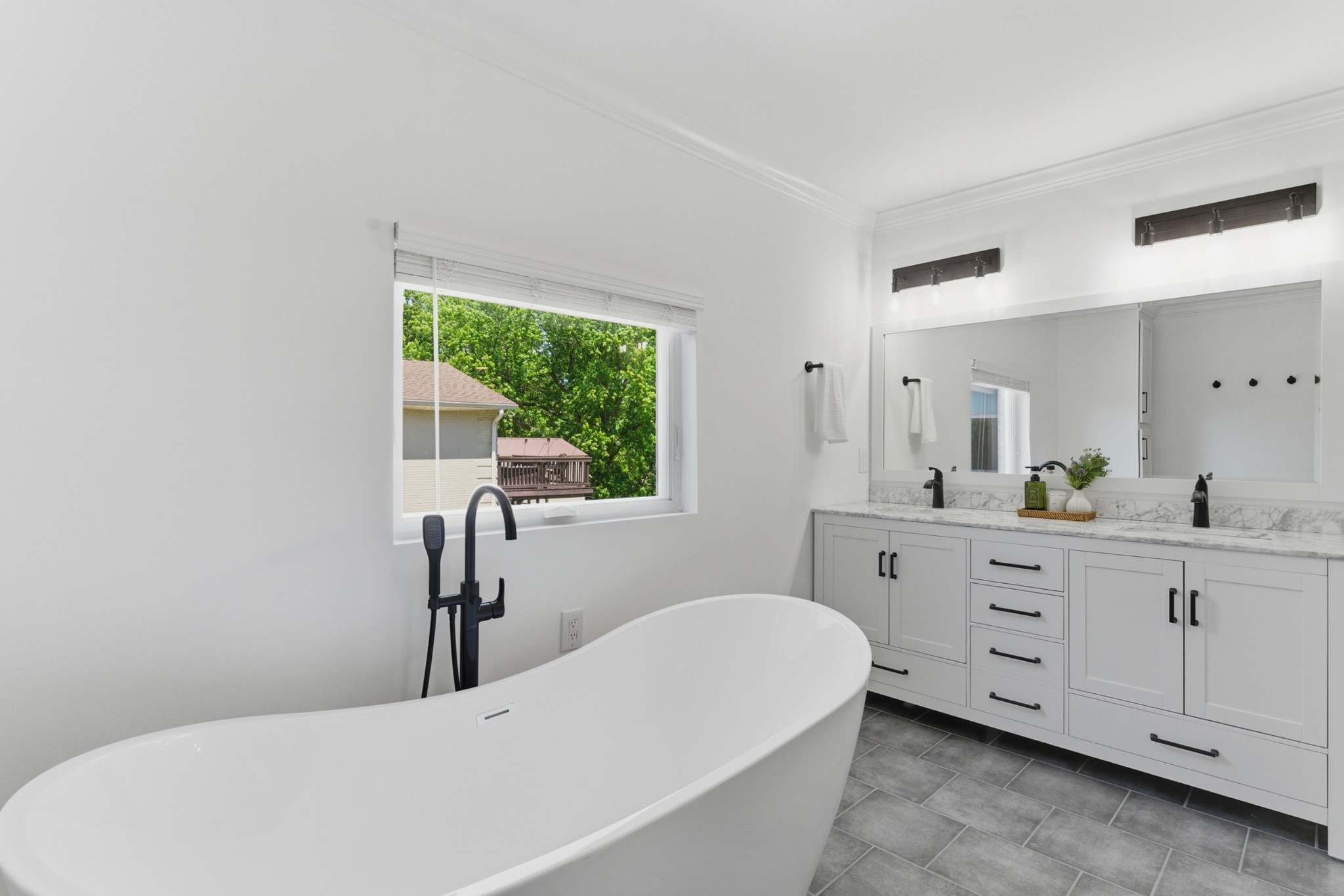 297 Clovernook Dr