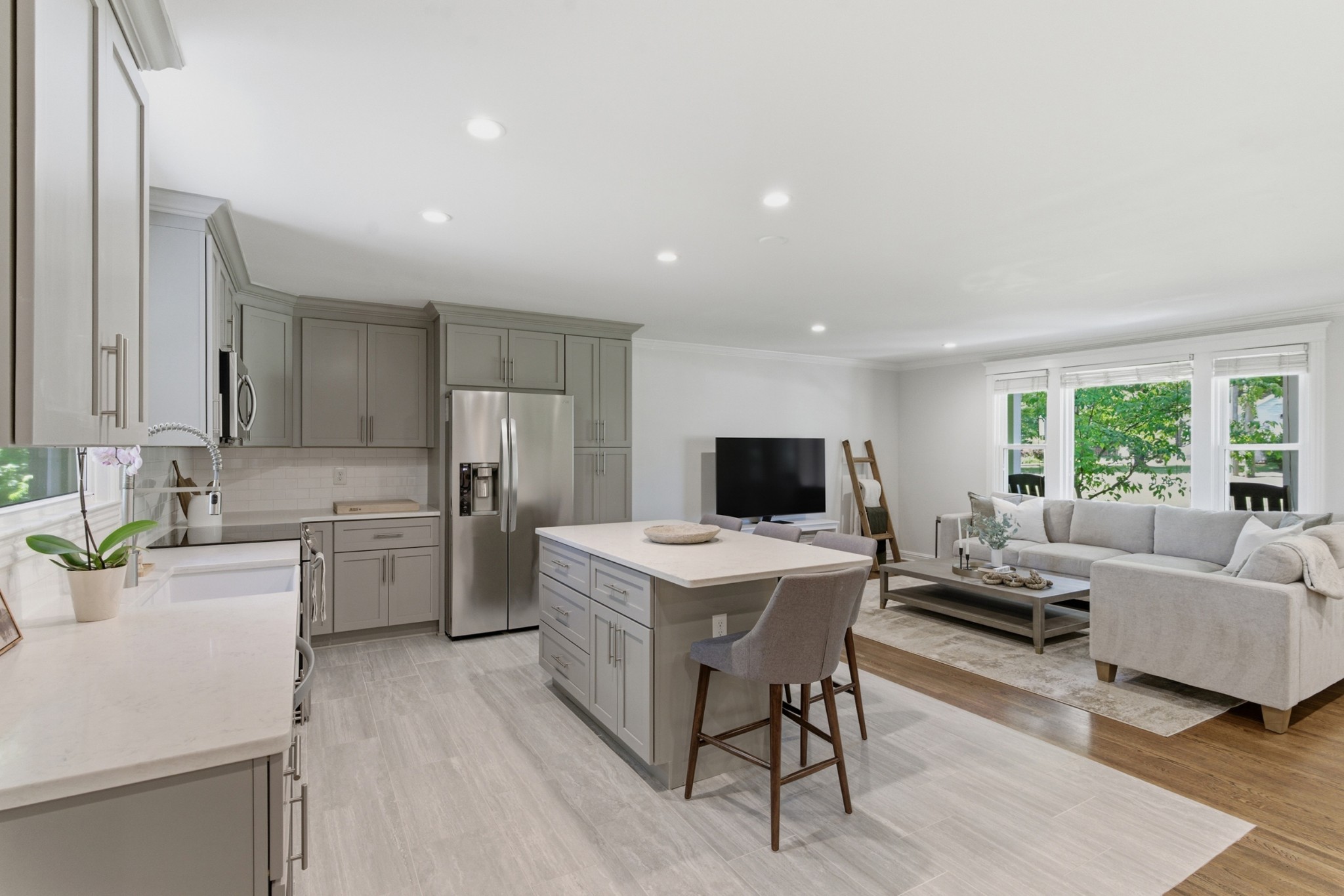 297 Clovernook Dr